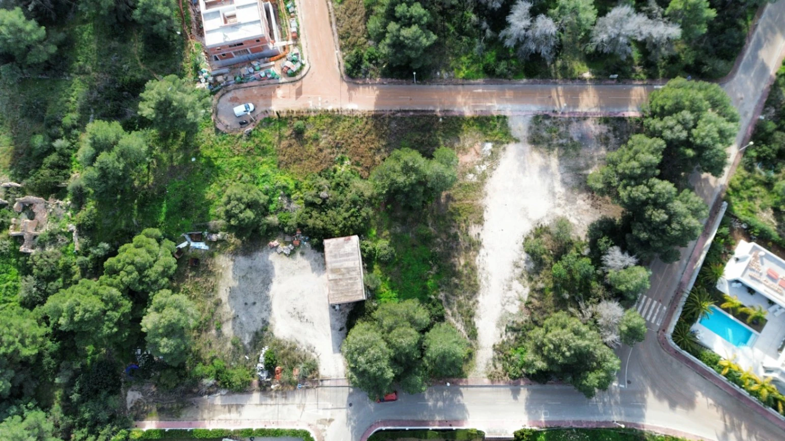 Plot for Sale in La Cala, Jávea – 1037 m² with Build Potential of 311 m² and Private Pool