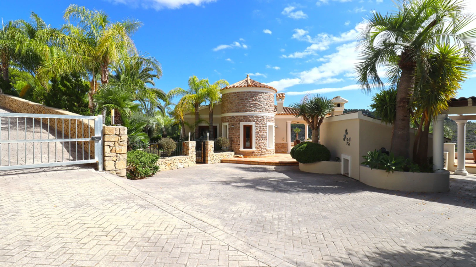 Luxury Meditteranean style villa in Calpe