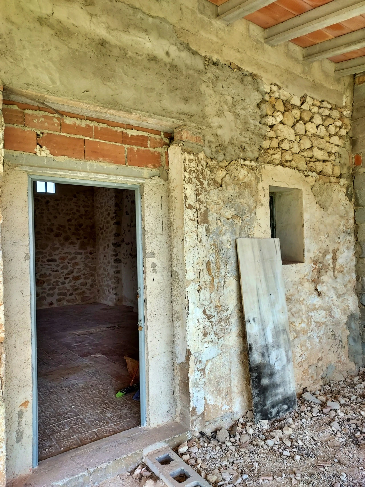 Rustikale Villa reformbedürftig zum Verkauf in Gata De Gogos