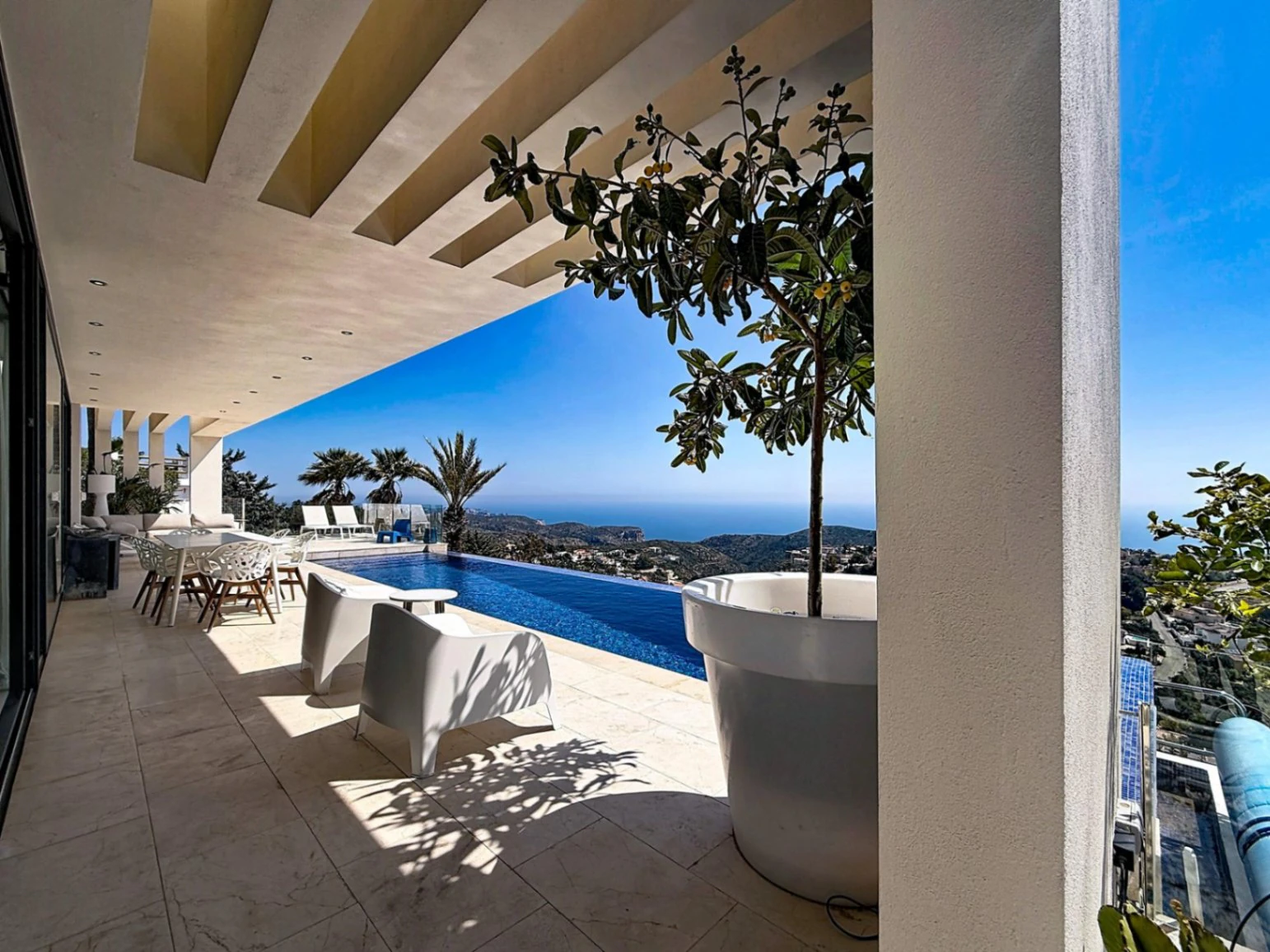 Cumbre del Sol modern villa with panoramic sea views