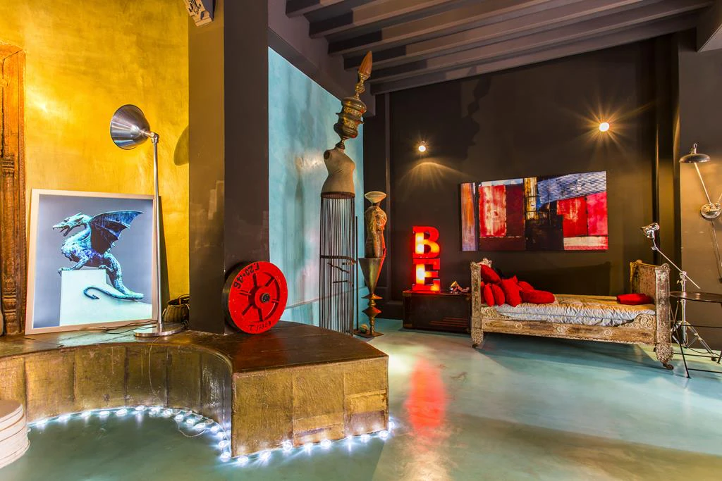 Two-storey town house with extensive interior patio, Dénia
