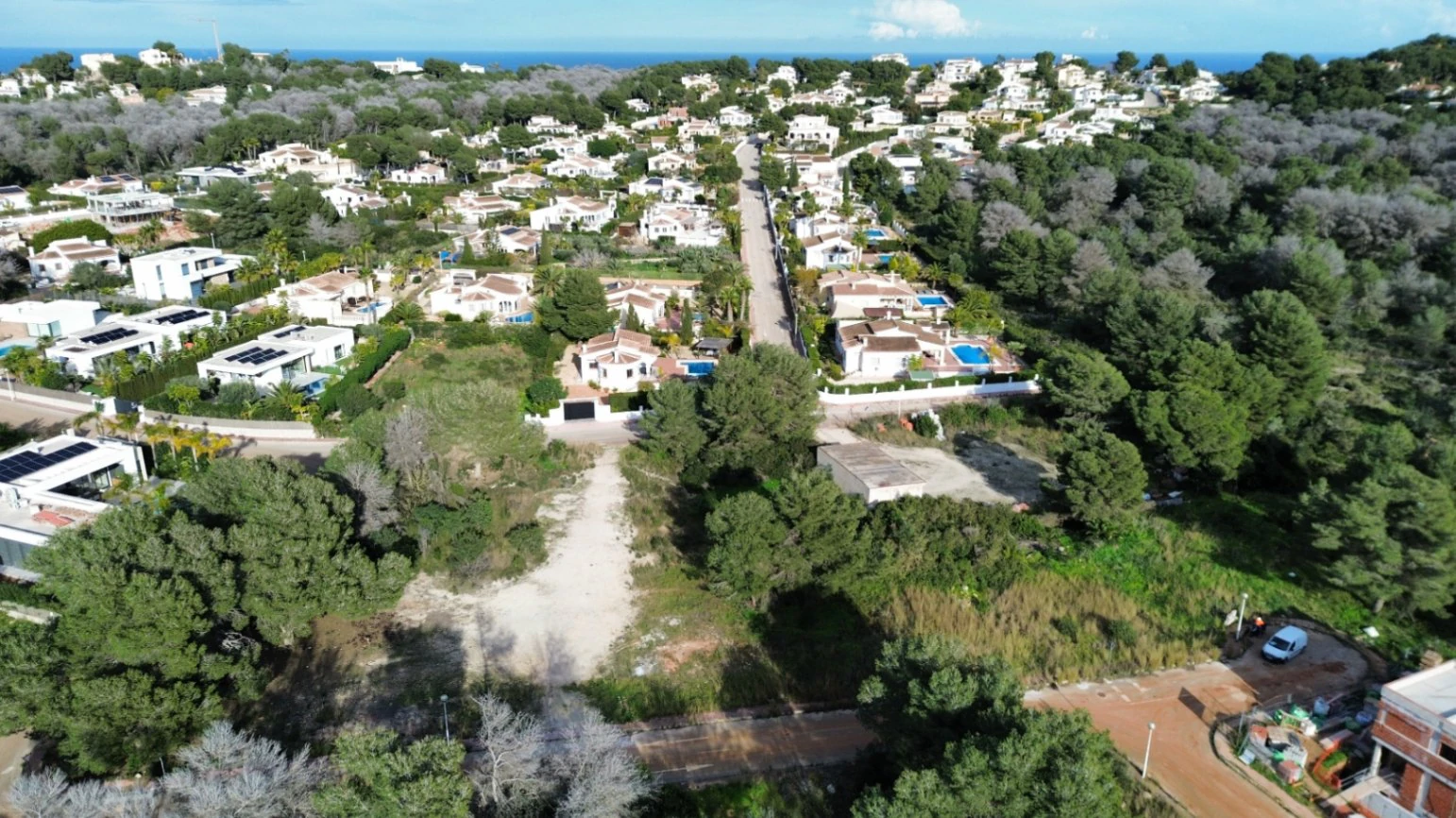 Plot for Sale in La Cala, Jávea – 1063 m² with Build Potential of 318 m² and Private Pool