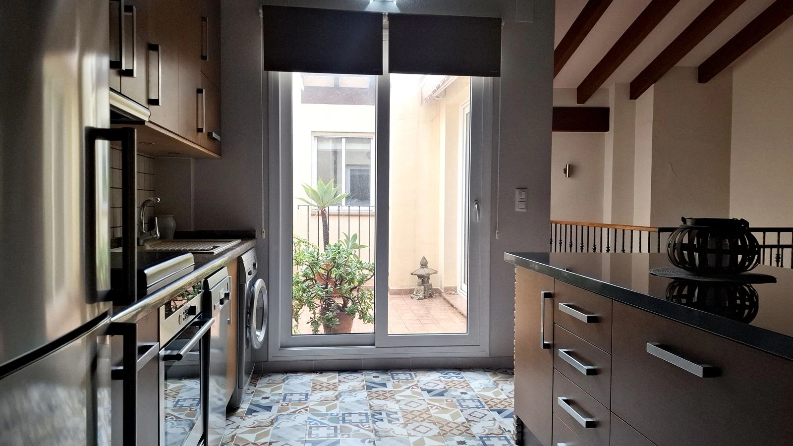 Spacious duplex home in the center of Denia