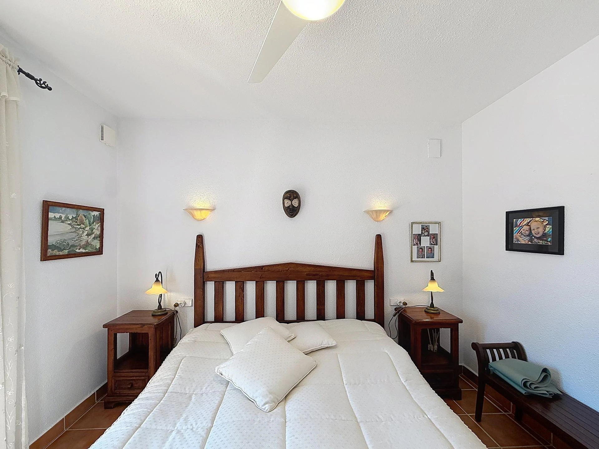 Cumbre del Sol villa with spectacular views of the sea and cliffs.