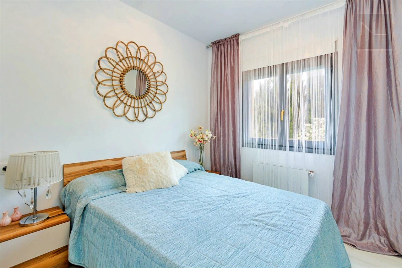 Half vrijstaande villa te koop in Pedreguer