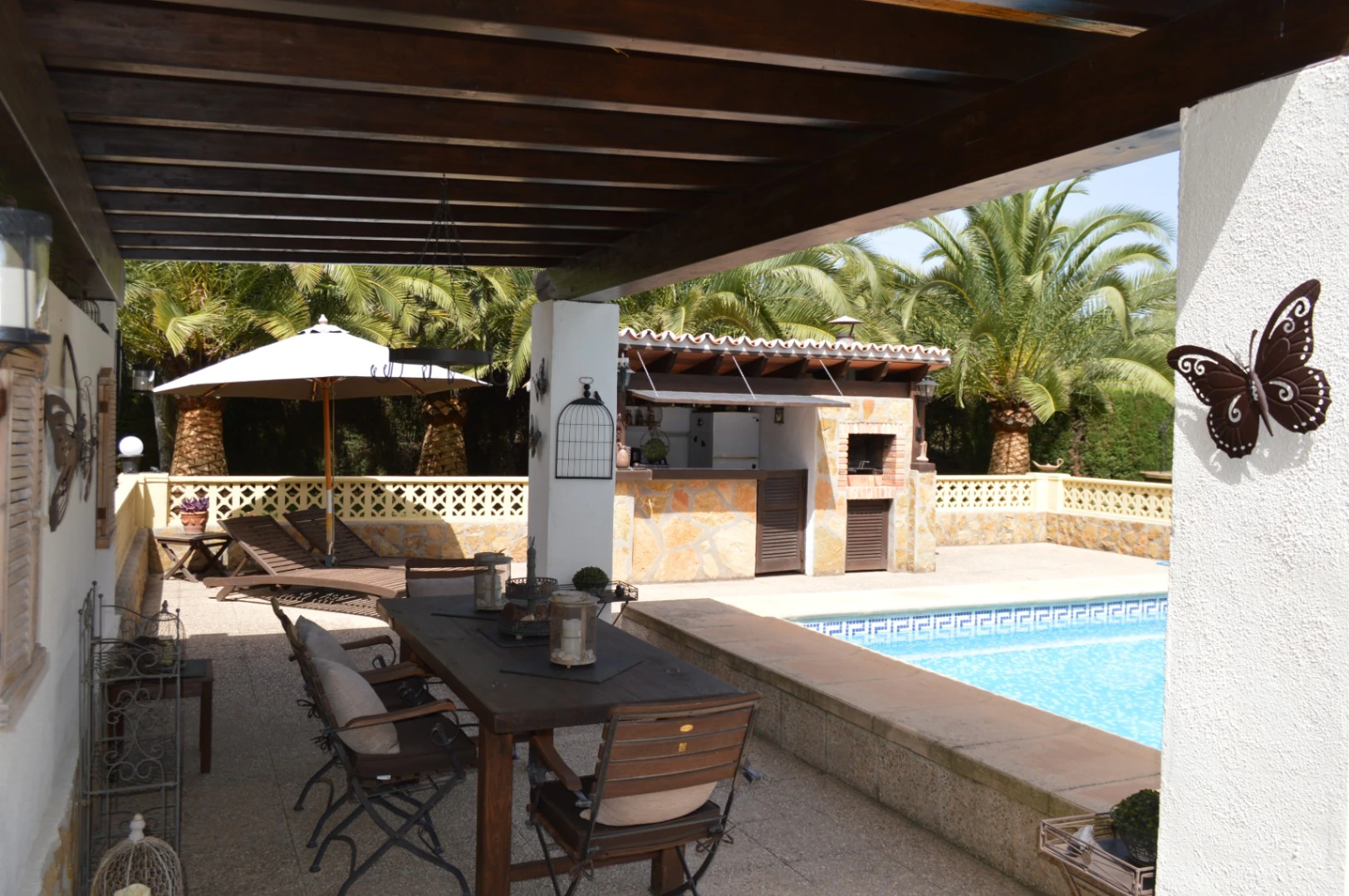 Villa for sale in Alcalali: Private, large south-facing plot, walking distance