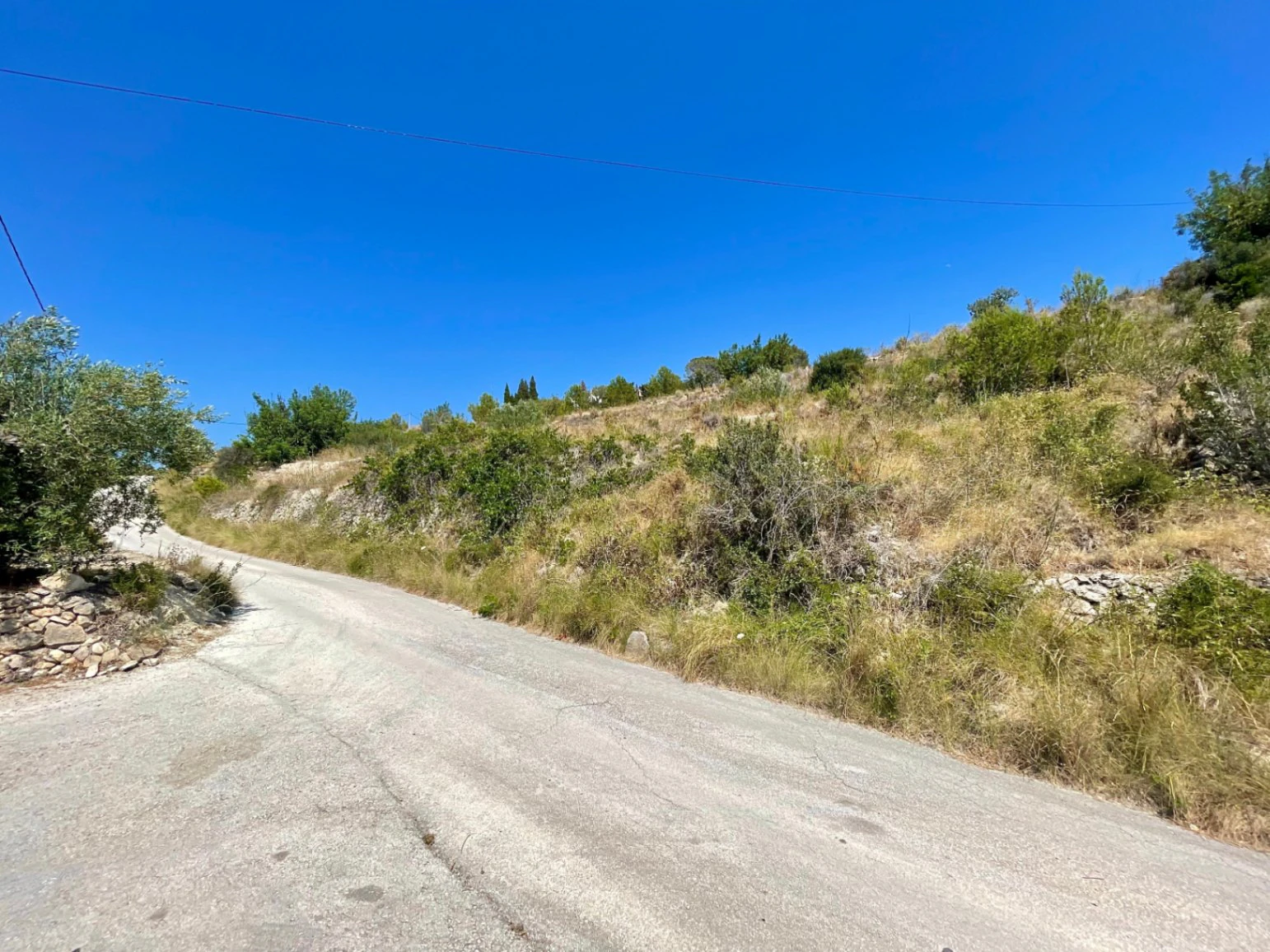 PLOT WITH PROJECT AND LICENSE IN BENISSA