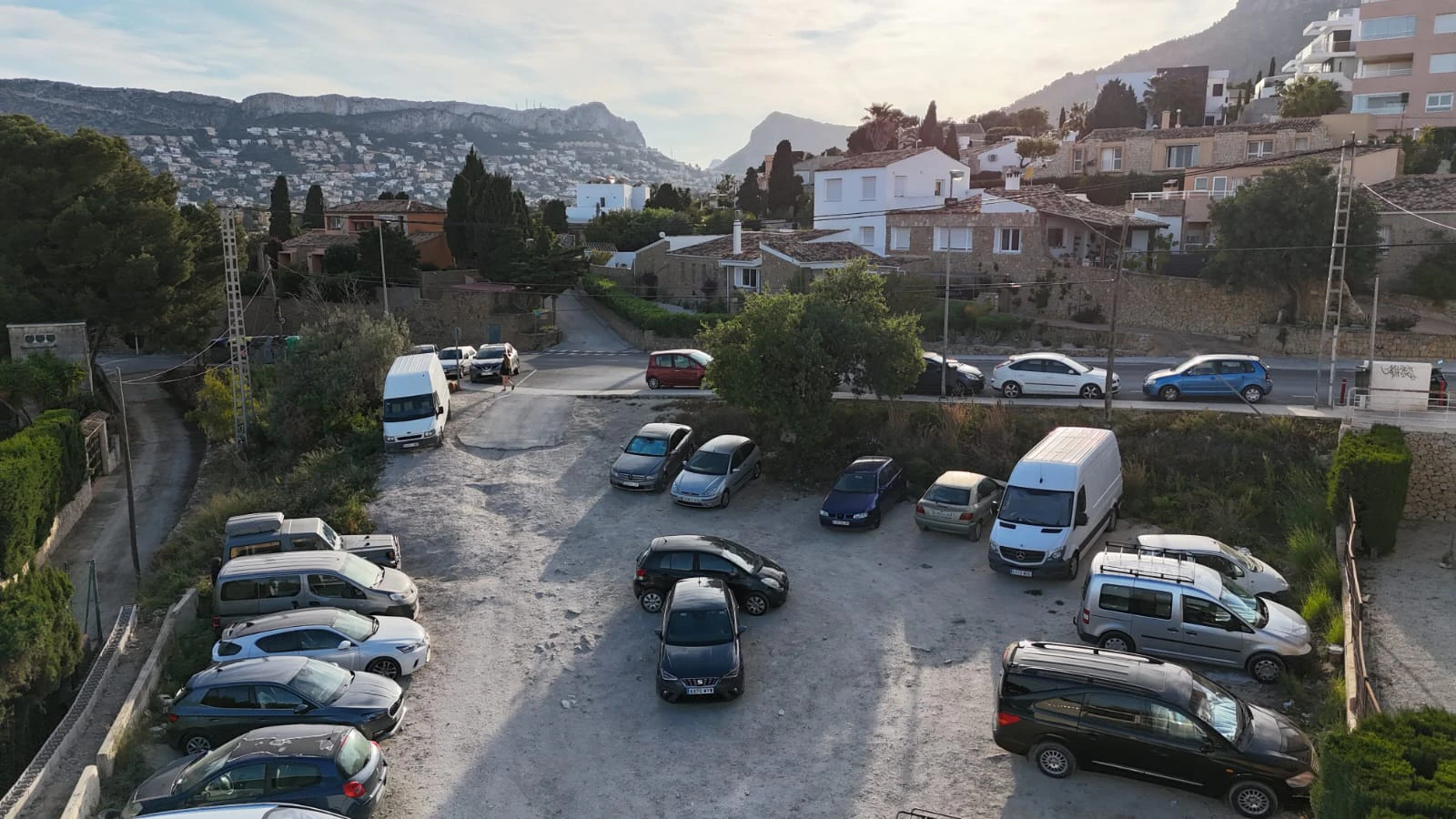 Urban Land for Sale in Calpe – 2,299 m² Plot with Residential & Commercial Use