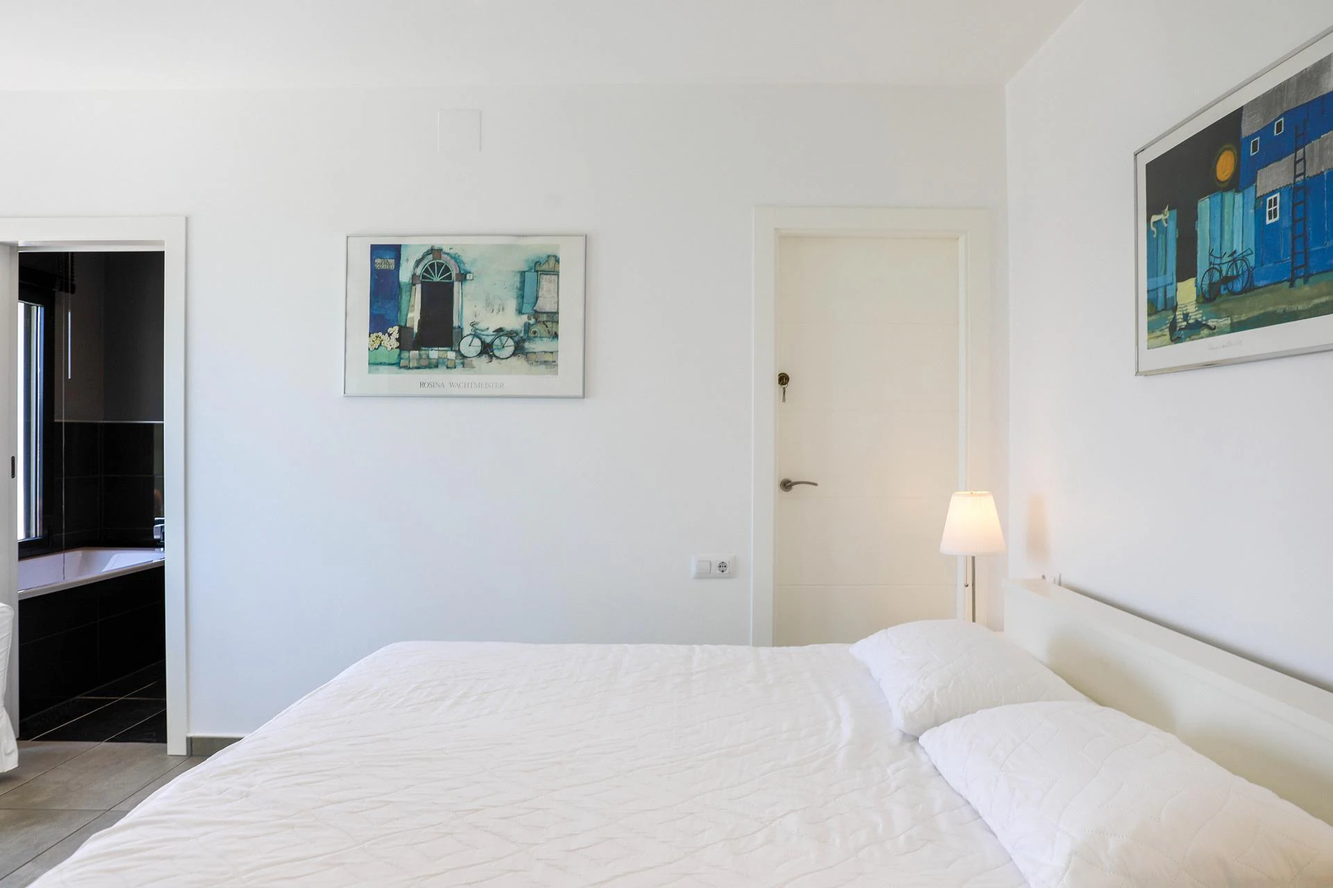 Moderne villa met panoramisch uitzicht