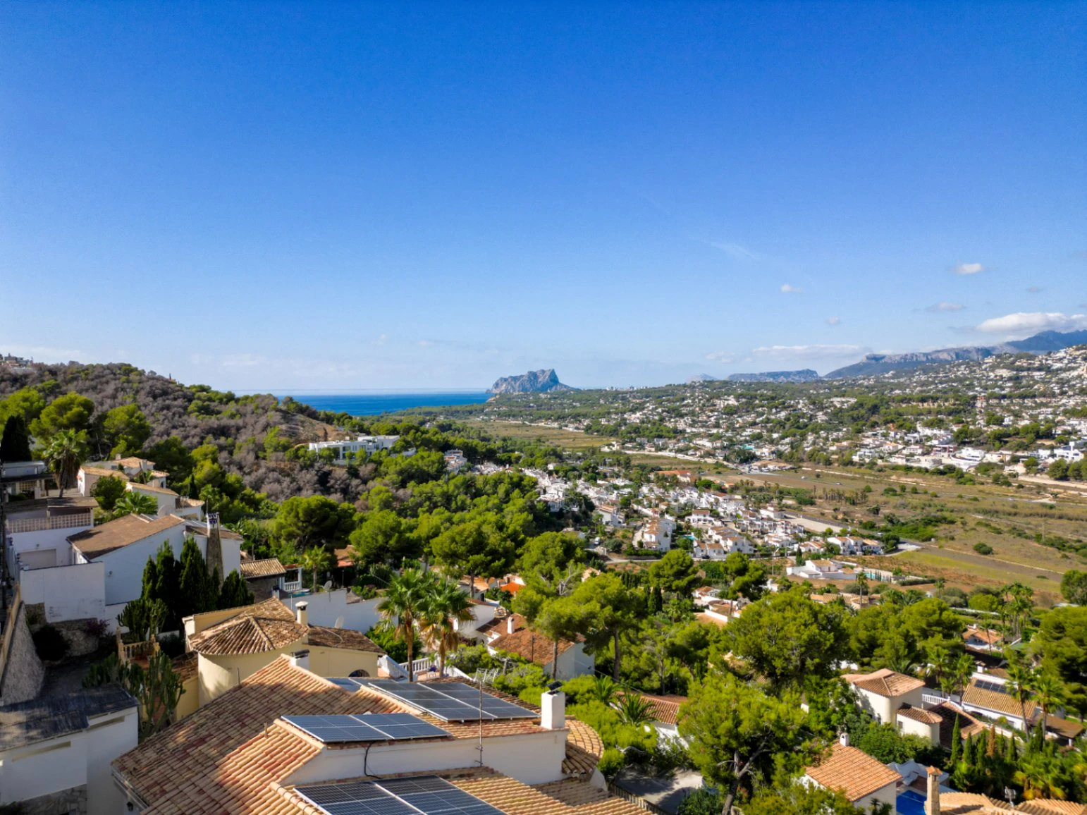 Prachtige Villa Te Koop in Moraira, 7 Slaapkamers