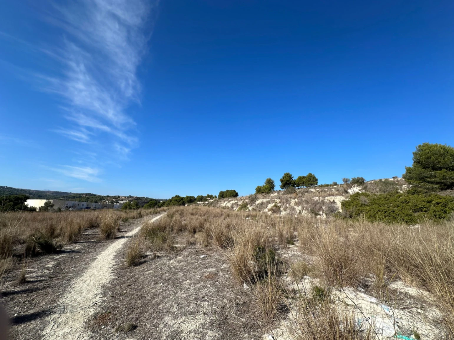 Riesiges rustikales Grundstück mit Meerblick in Moraira