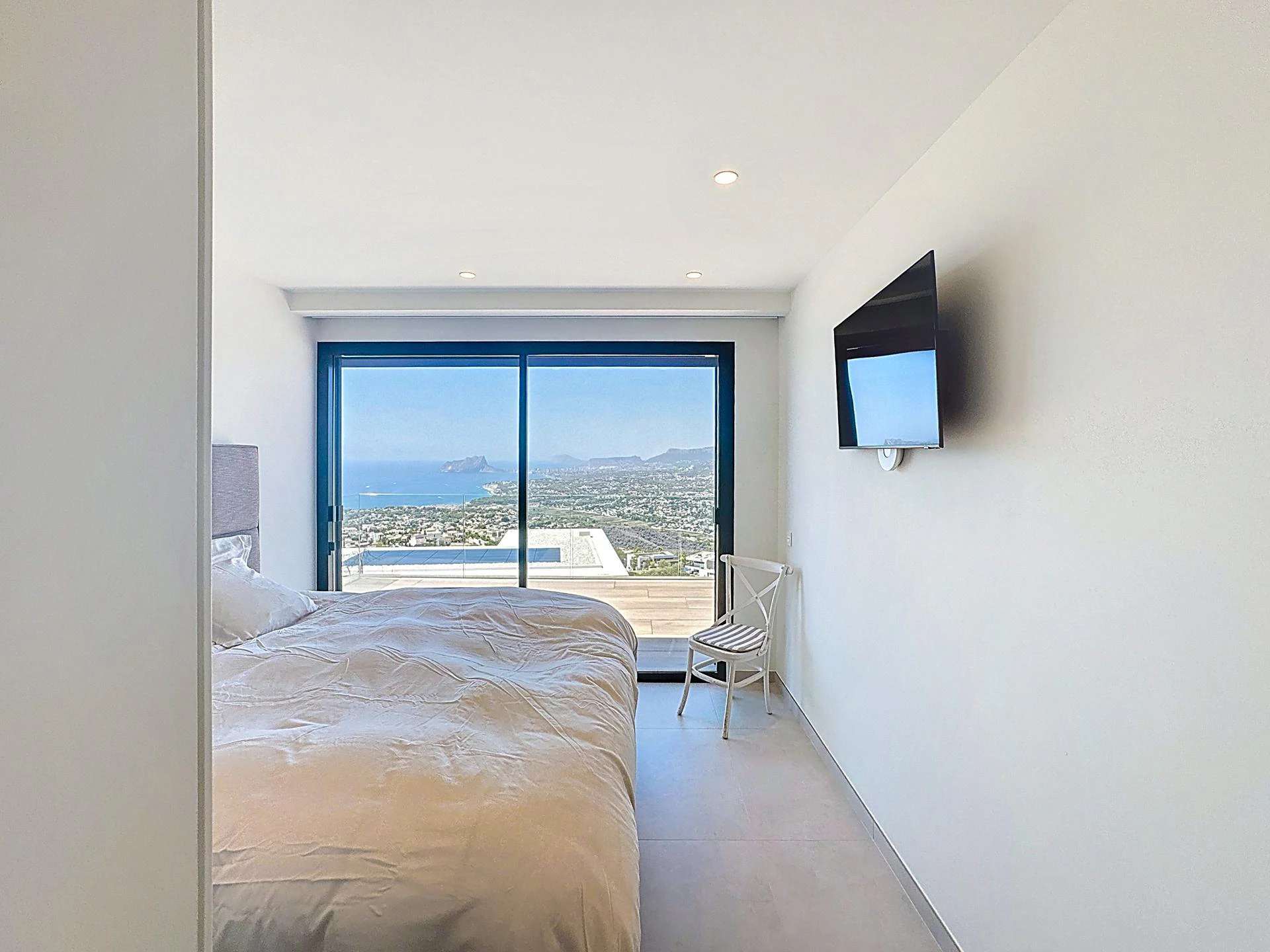Cumbre del Sol Luxury villa with panoramic views in Jazmines residential area