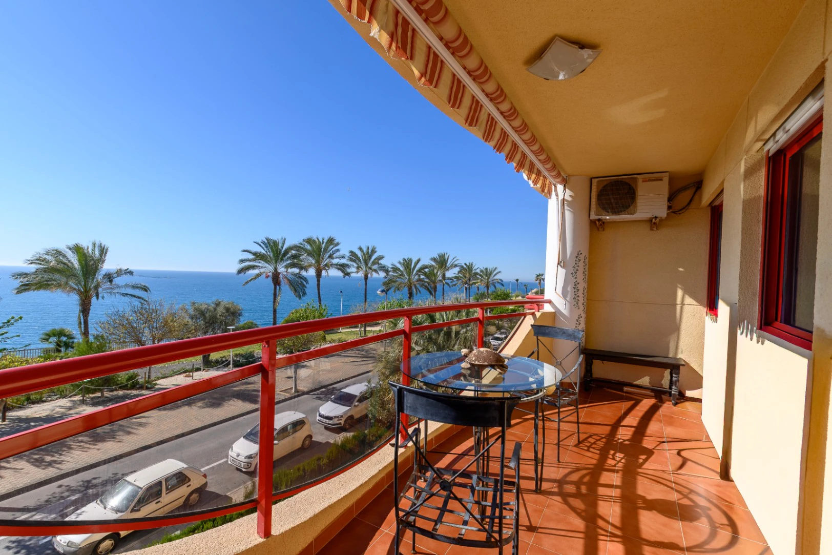 Frontline Apartment in Villajoyosa