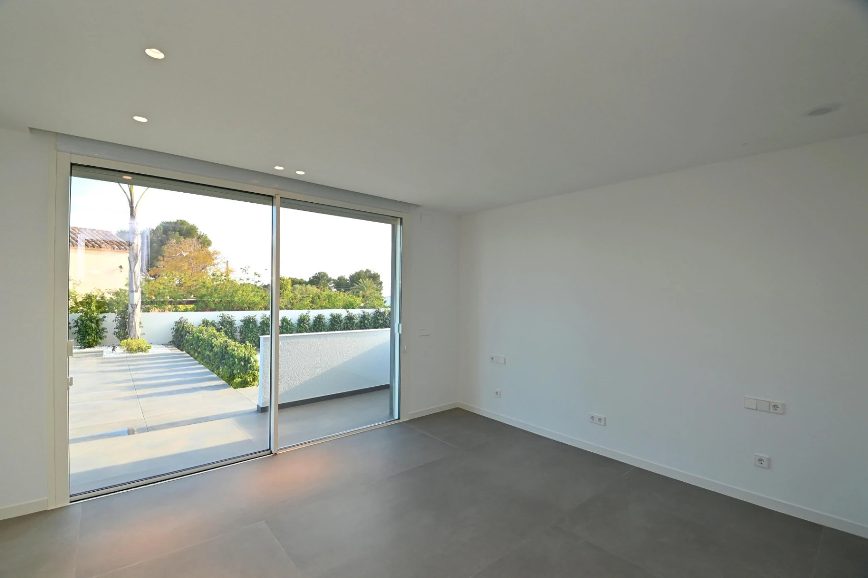 Luxe villa met zeezicht te koop in Moraira