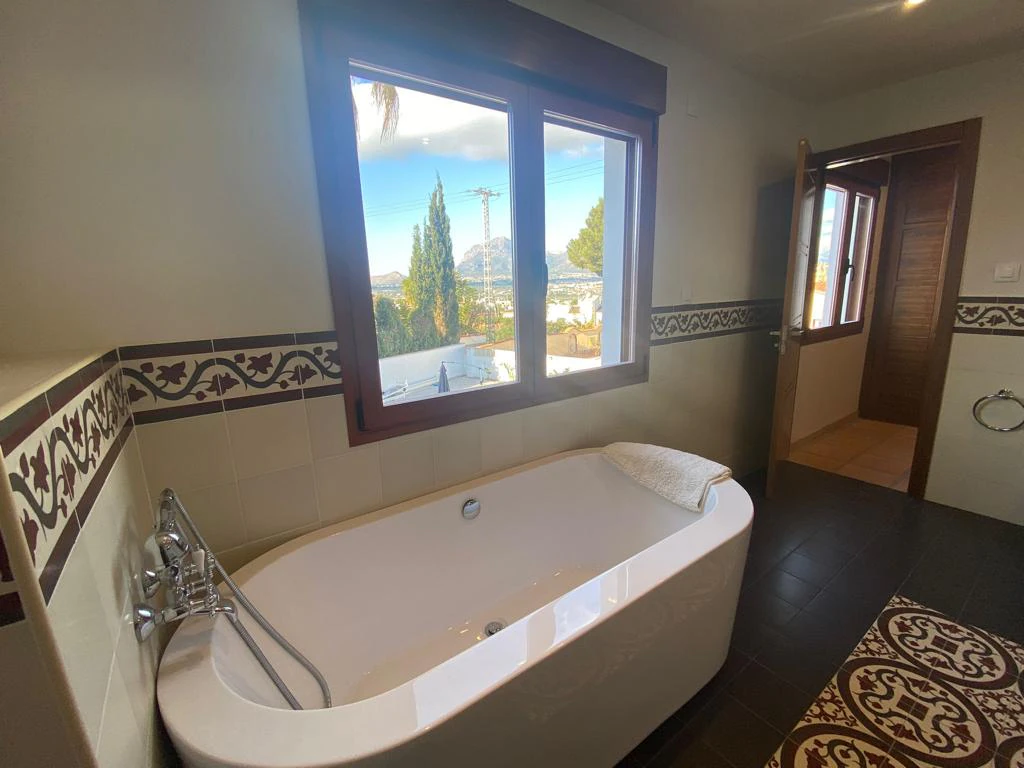 Villa zum verkauf in Albir