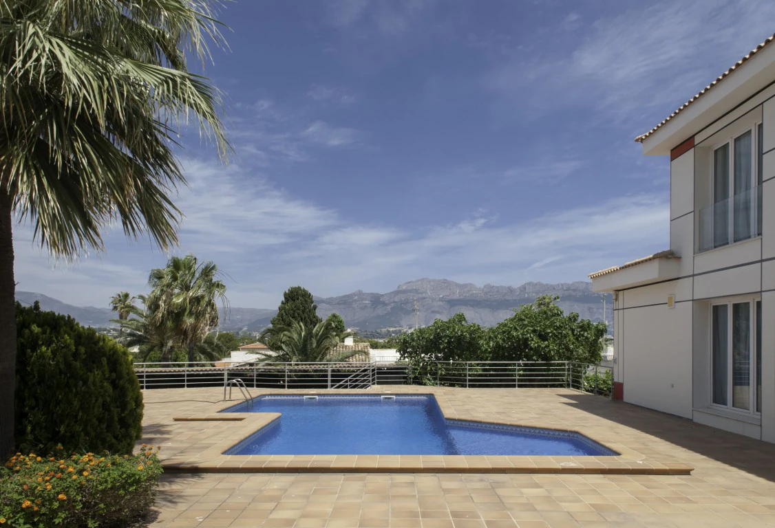 Villa zum verkauf in Albir