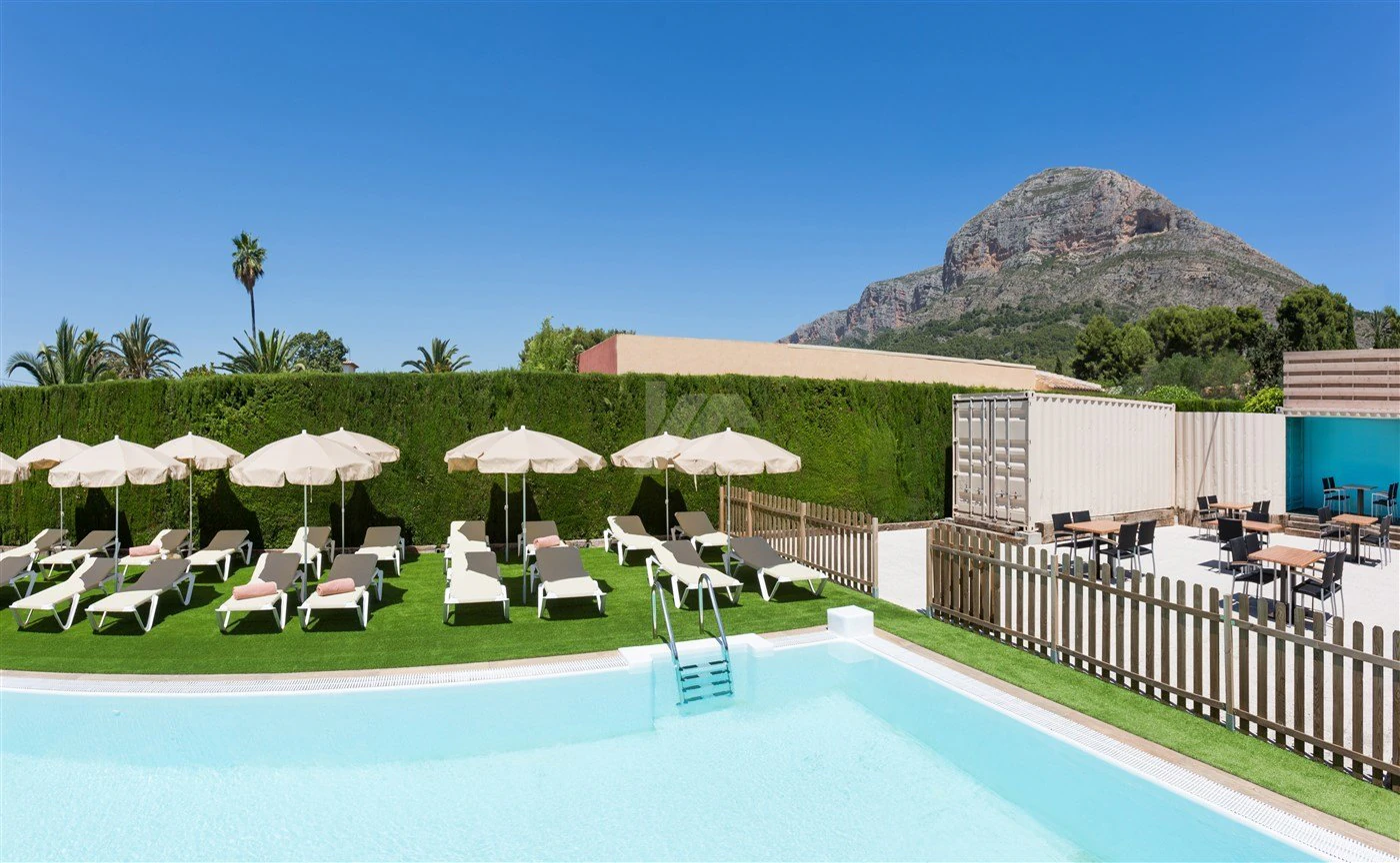 Nice hotel for sale in Jávea.