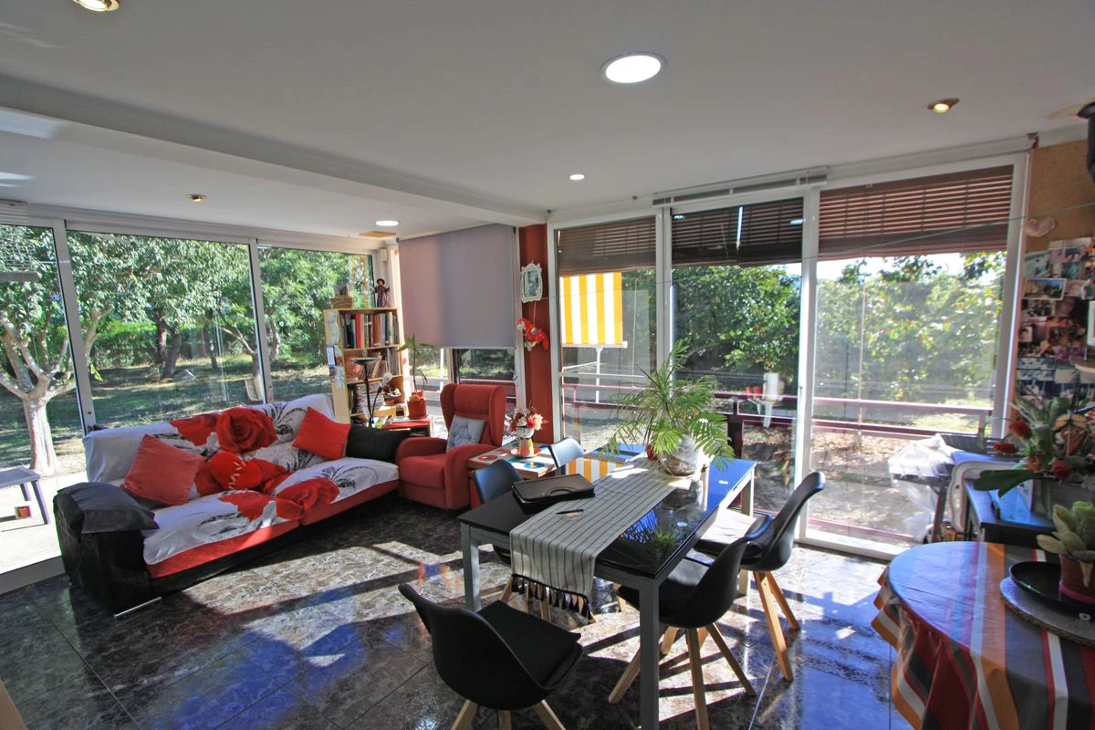 Finca-Villa of 11.310 m2 at 400 m from the beach