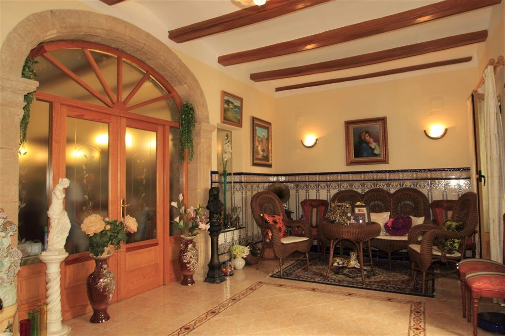 Traditional village house for sale in Teulada