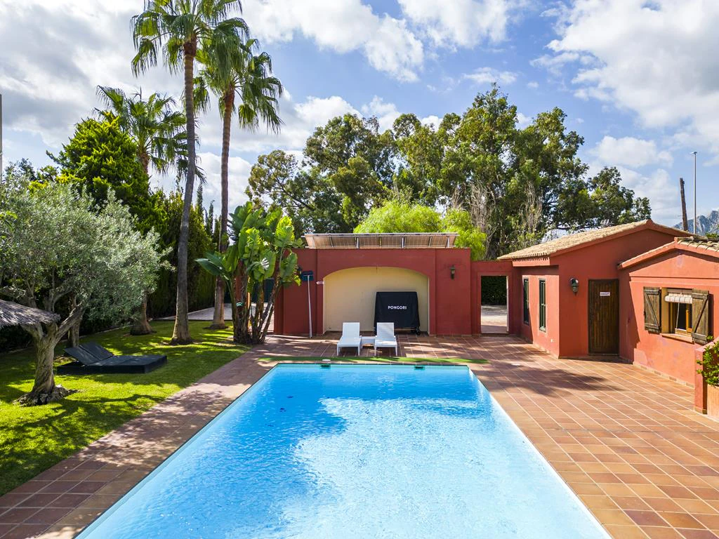Villa with direct access to one of the best beaches in Dénia
