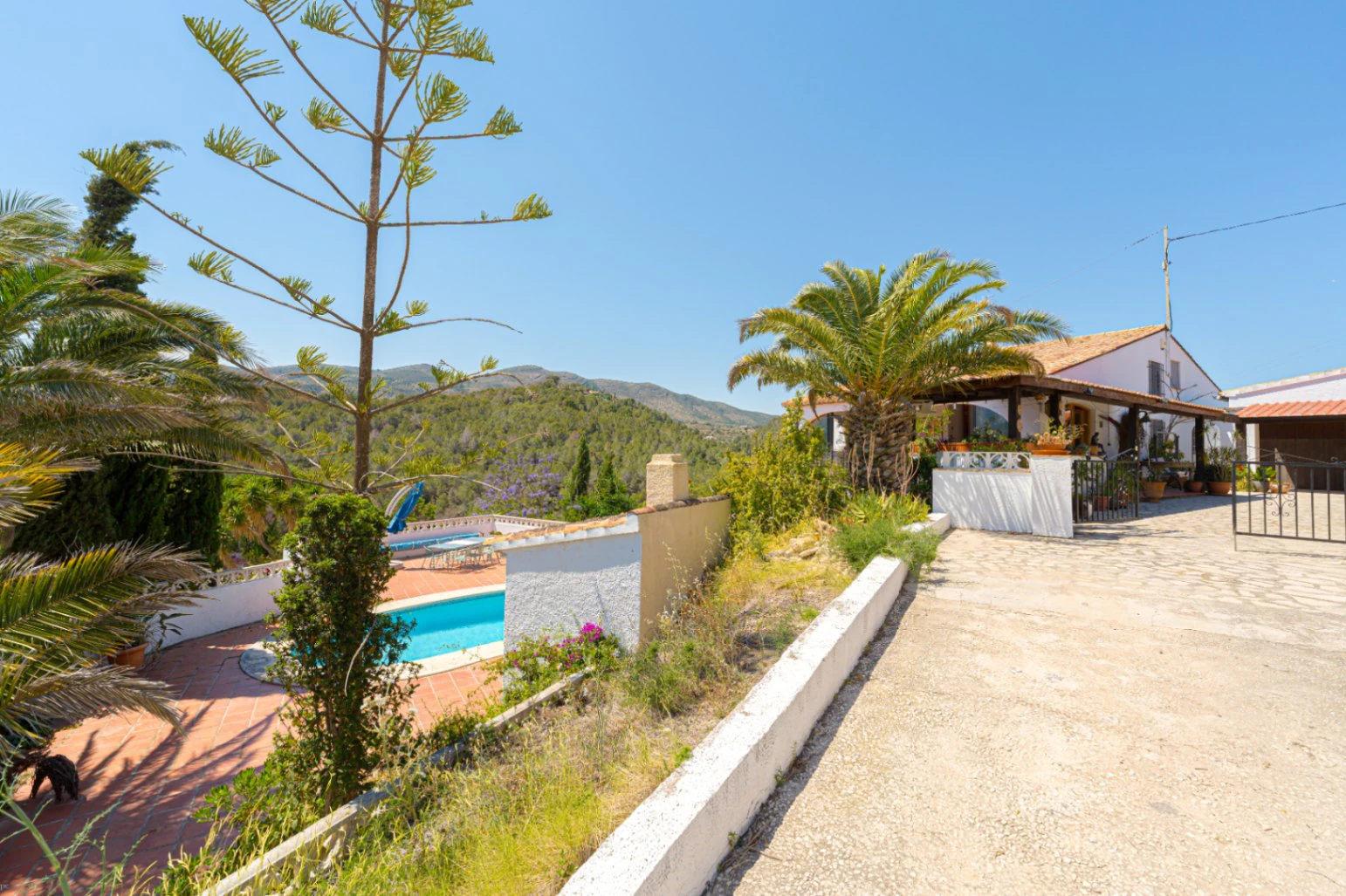 Villa for sale in Benissa: Stables and land
