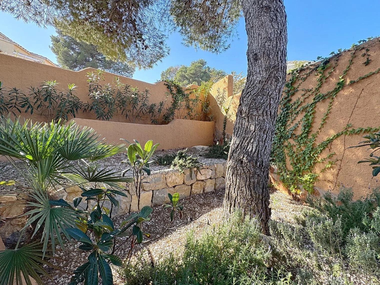 Cumbre del Sol villa with private pool and sea views