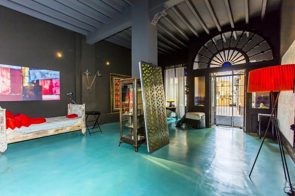 Two-storey town house with extensive interior patio, Dénia
