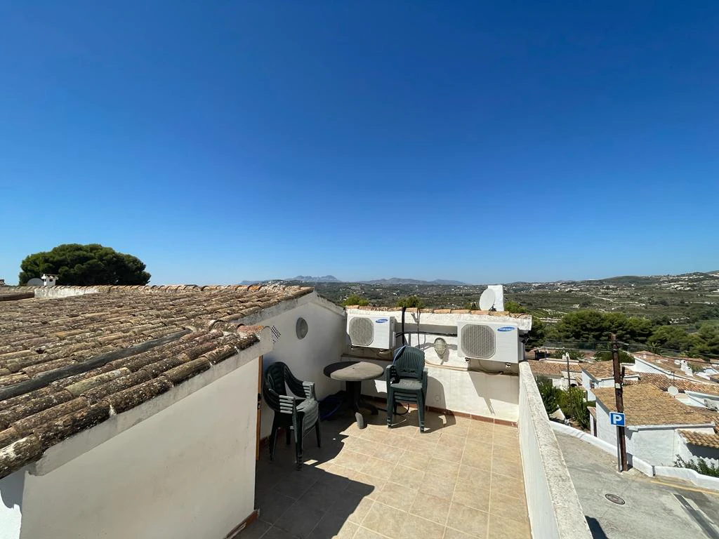 Double-Level 3 Bedroom House Pueblo Alcasar Pool Gardens & Facilities