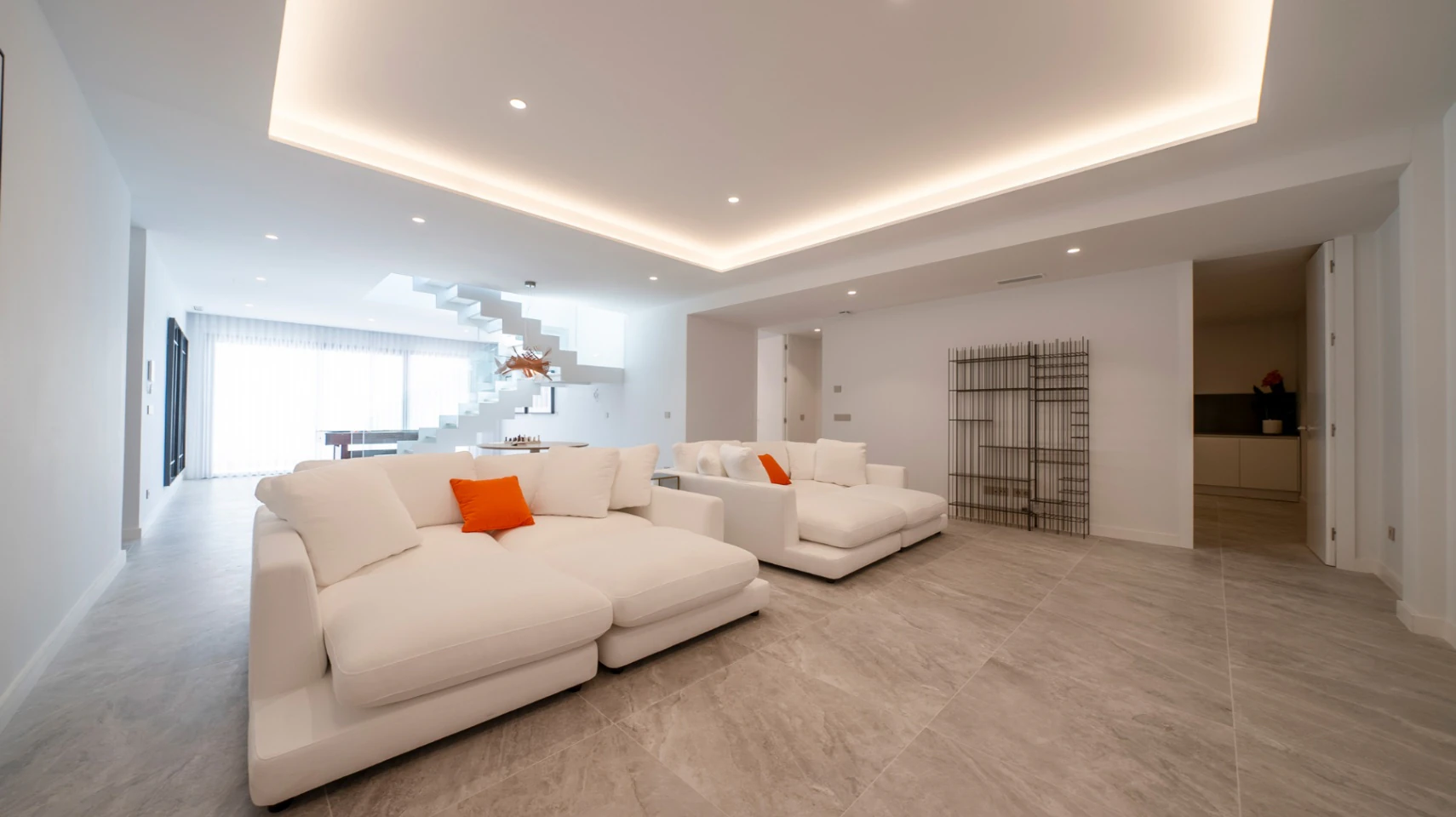 Luxuriöse Villa mit 4 Schlafzimmern und Panoramablick auf das Meer in Finestrat