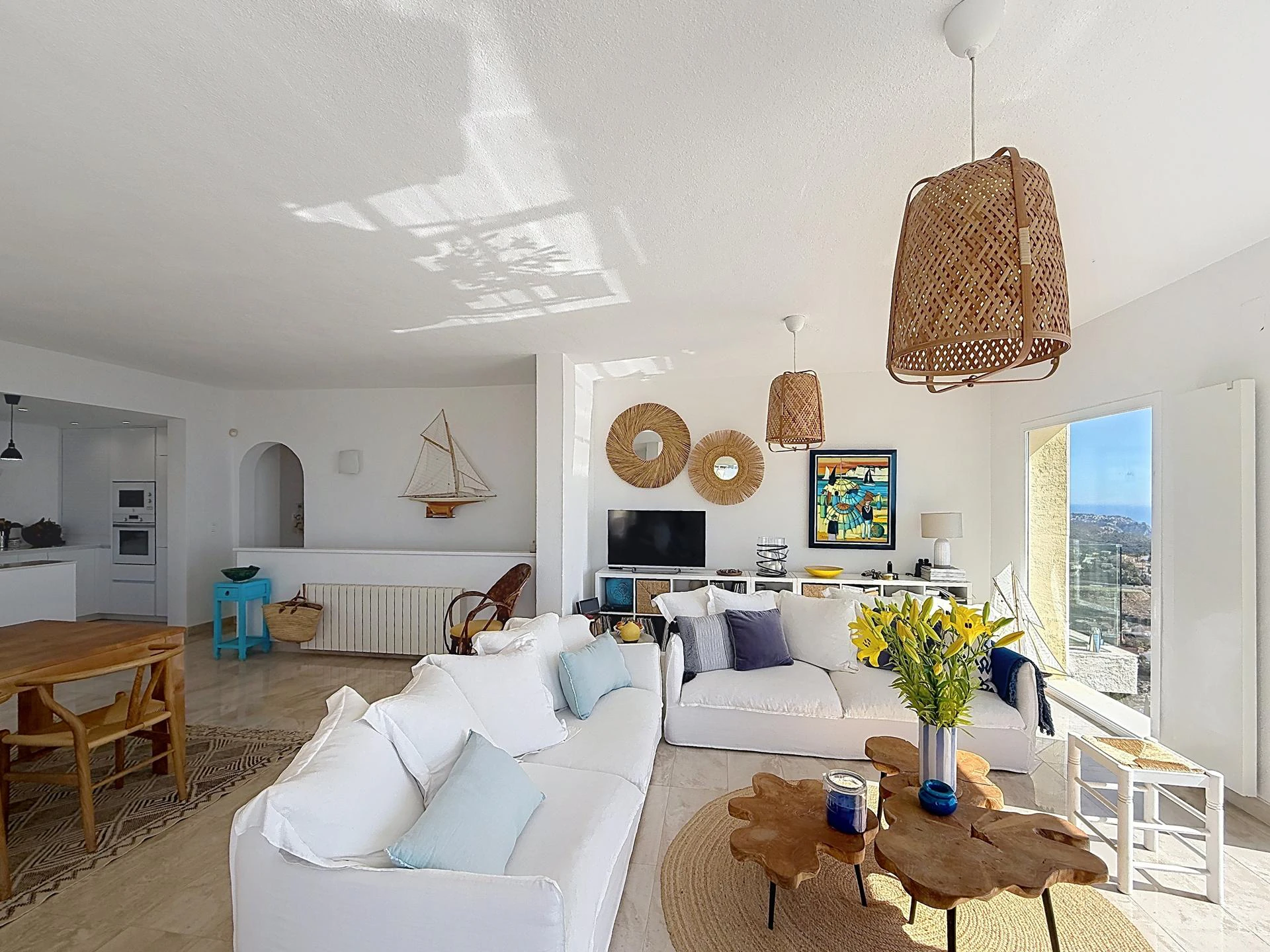 Cumbre del Sol villa renovated with spectacular sea views