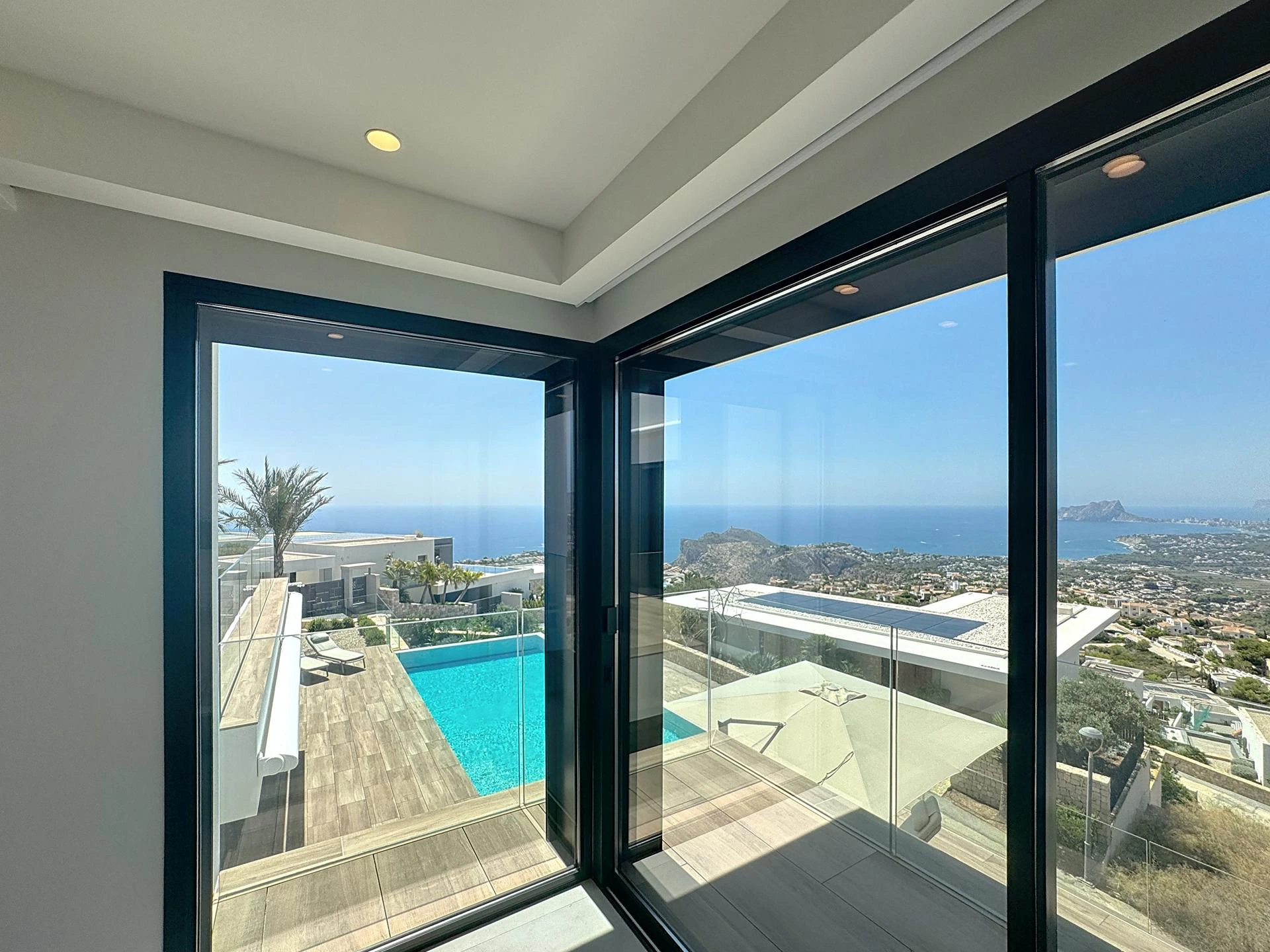 Cumbre del Sol Luxury villa with panoramic views in Jazmines residential area