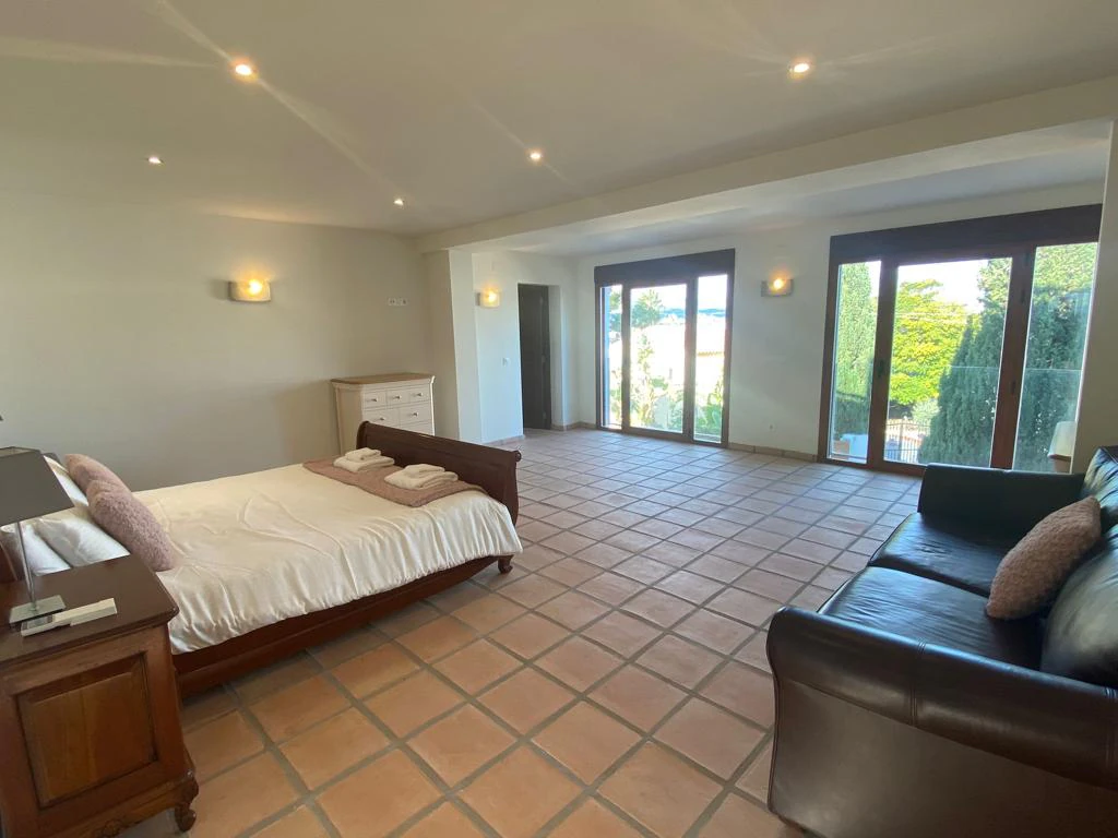Villa zum verkauf in Albir