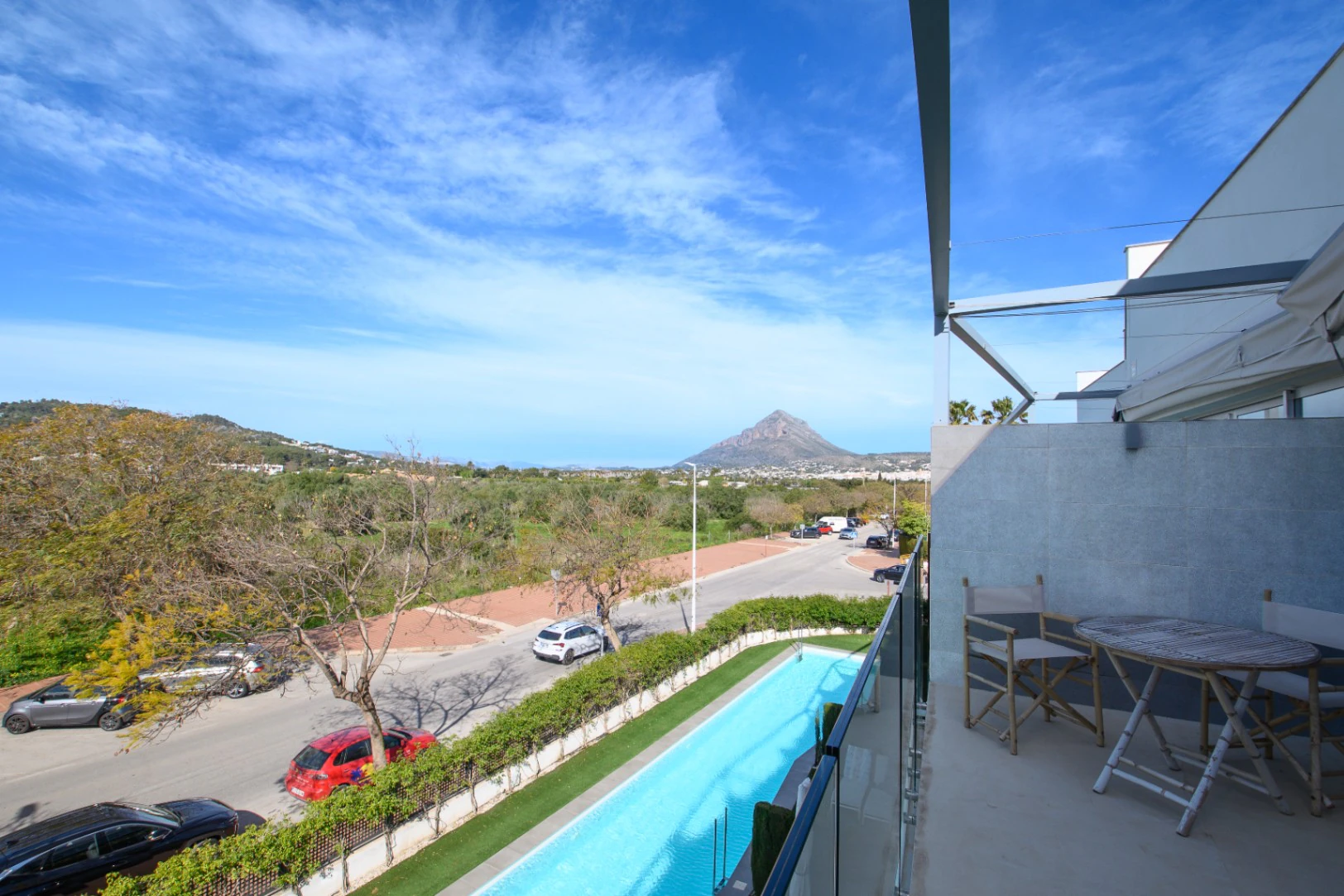 Penthouse de lujo de 3 dormitorios en venta en Jávea Arenal, a poca distancia de la playa.