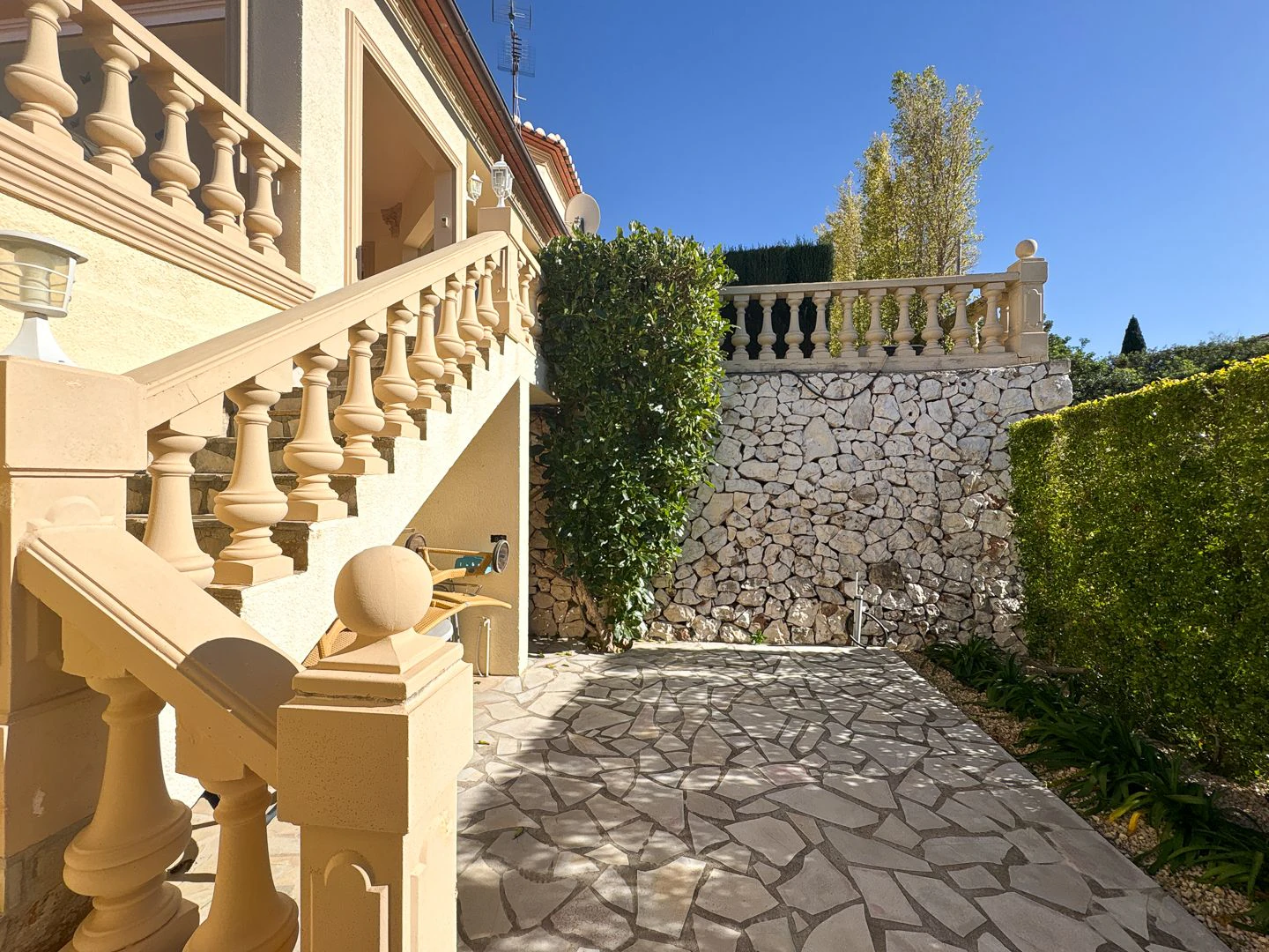 Luxury Villa in Marquesa VI: The Balcony of the Mediterranean