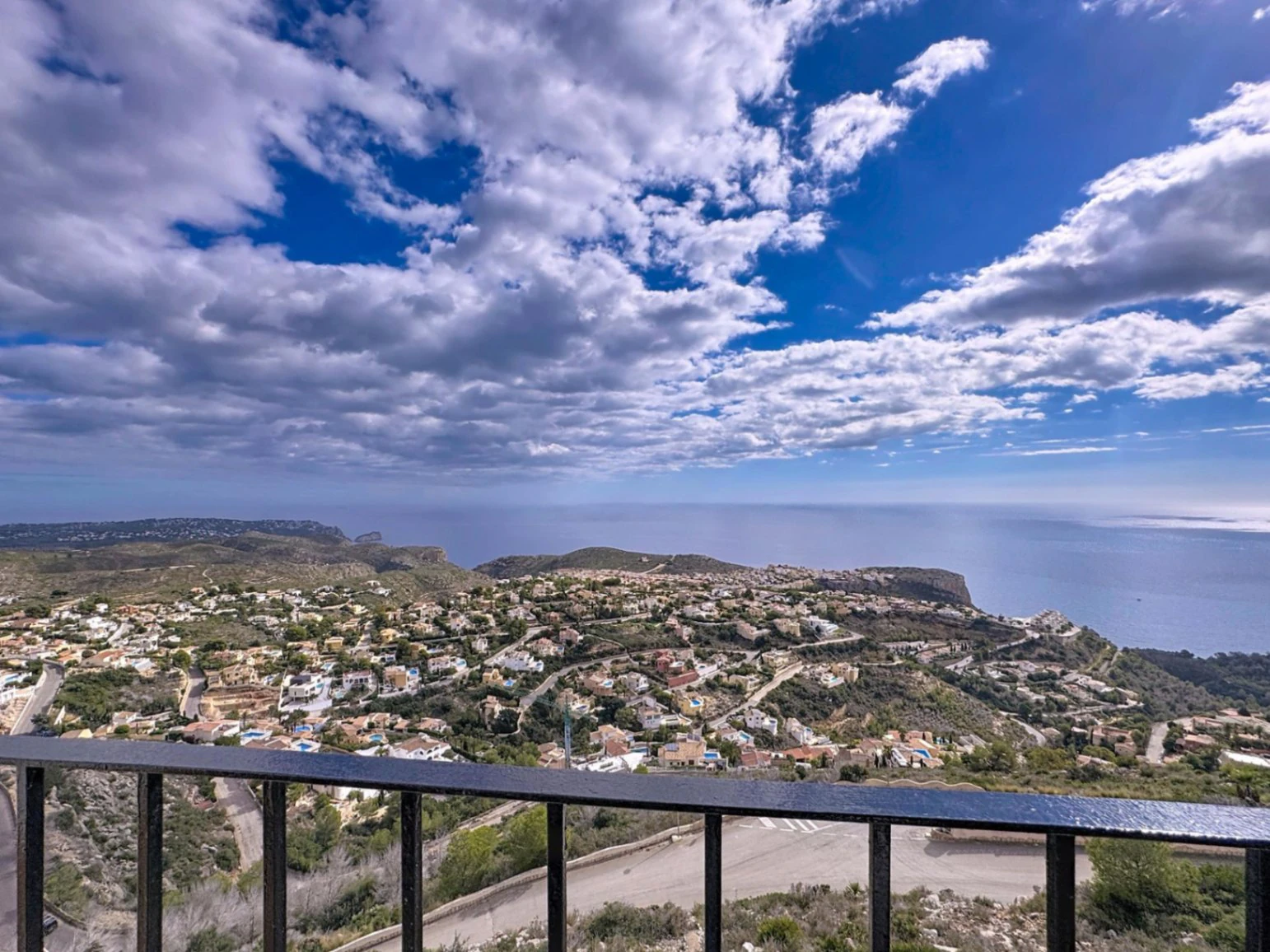 Cumbre del Sol duplex apartment with sea views