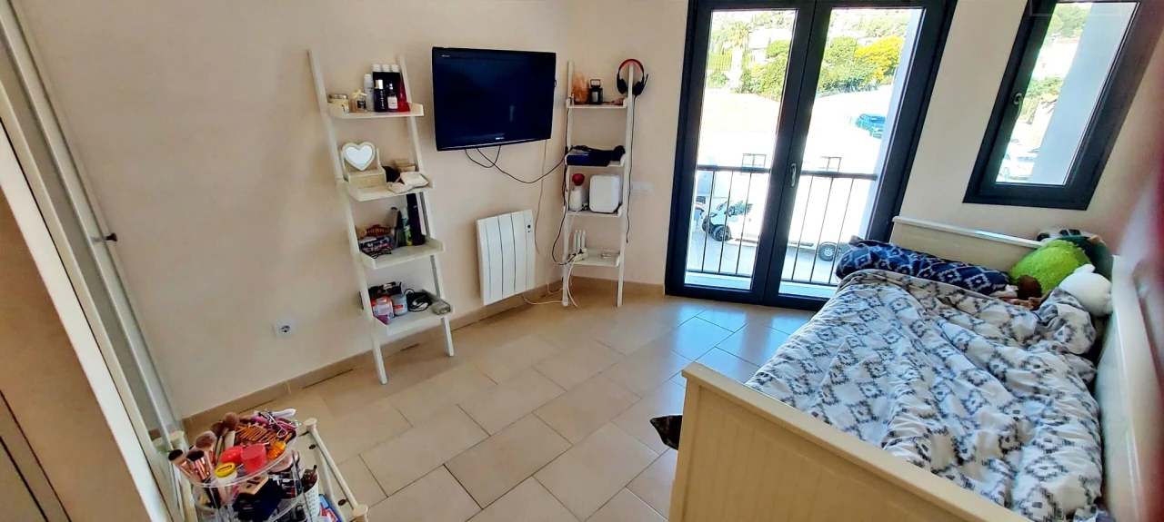 Large Townhouse For Sale in Javea