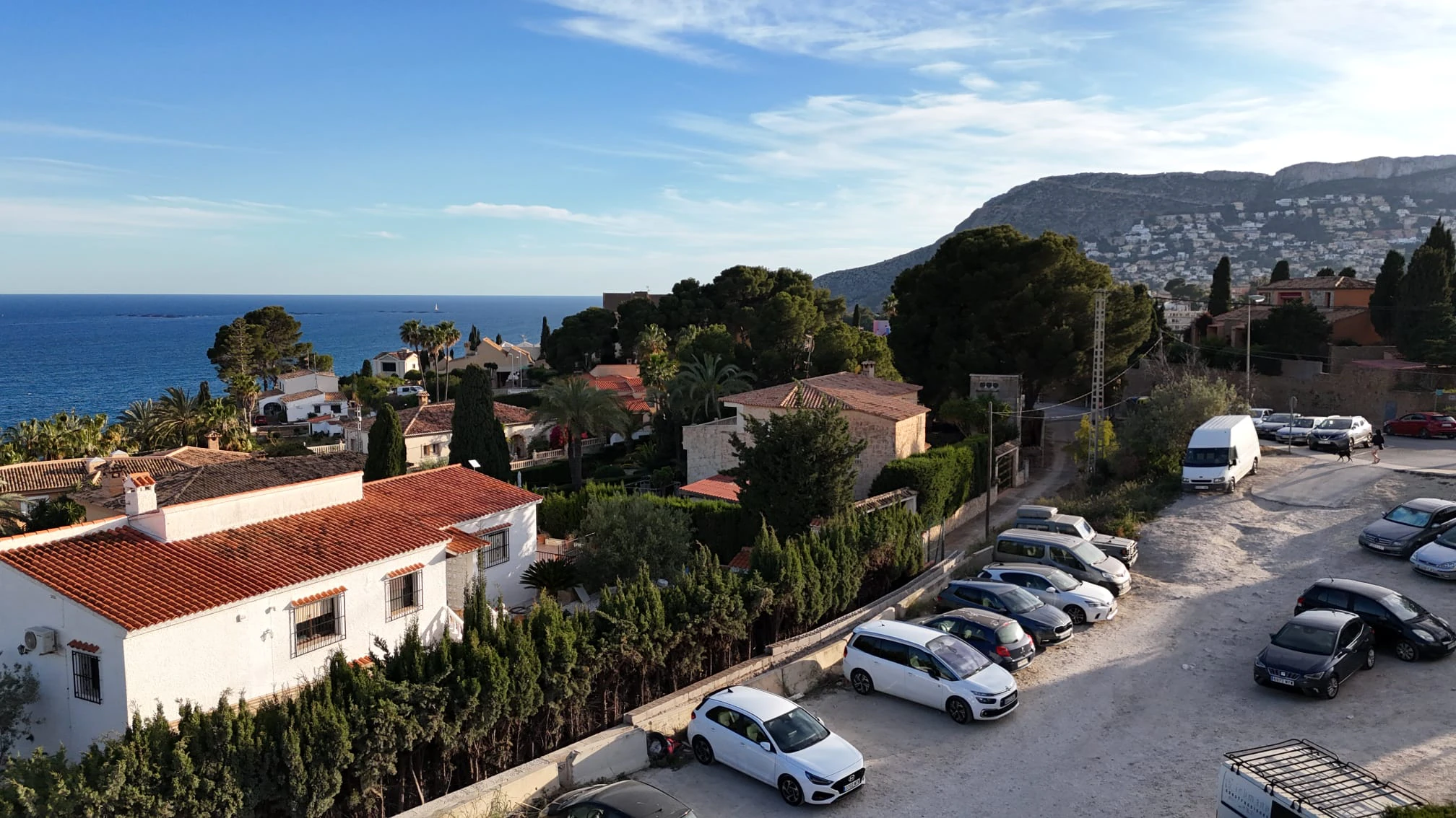 Urban Land for Sale in Calpe – 2,299 m² Plot with Residential & Commercial Use