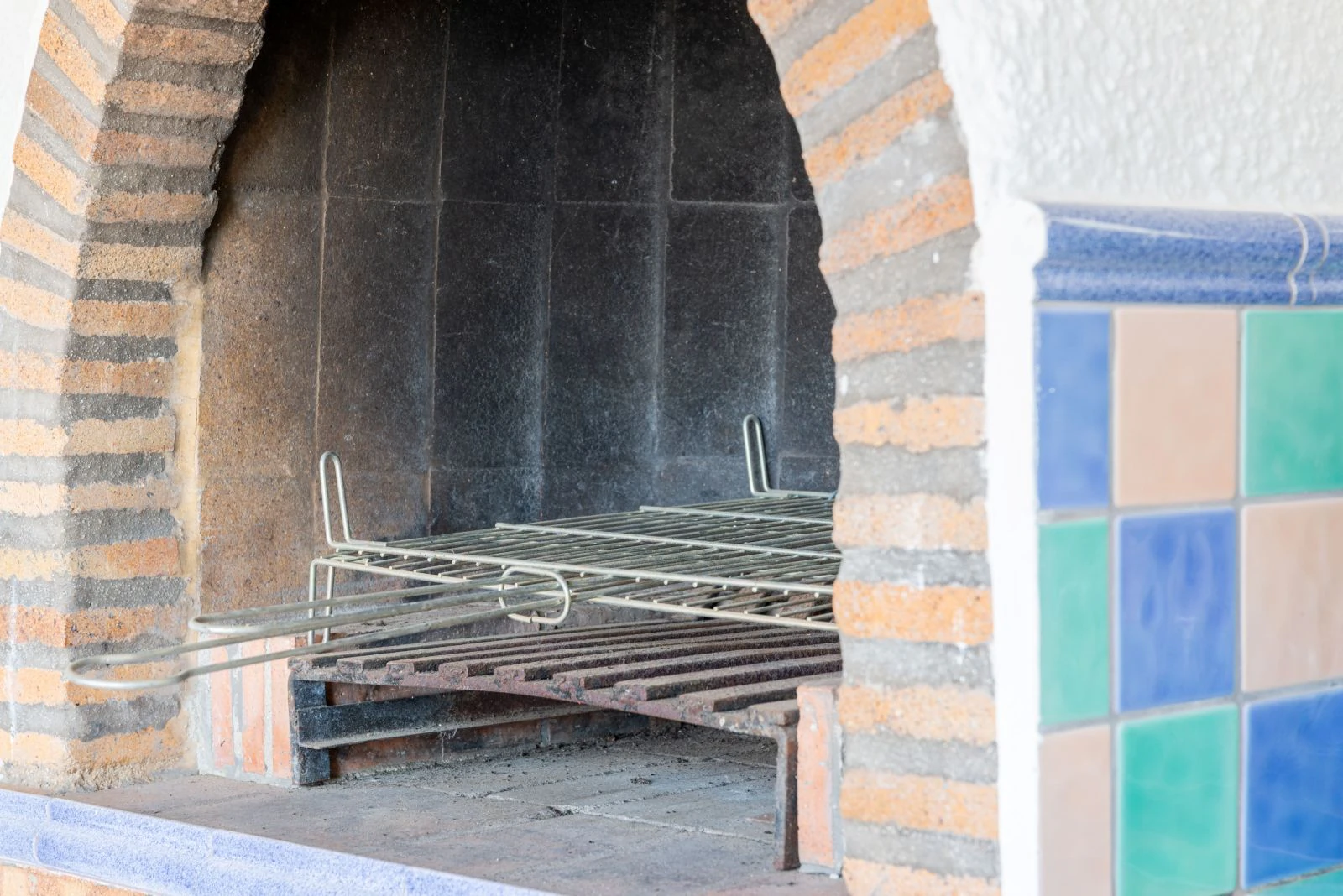 Traditional villa with sea views and a lot of privacy for sale in Jávea.