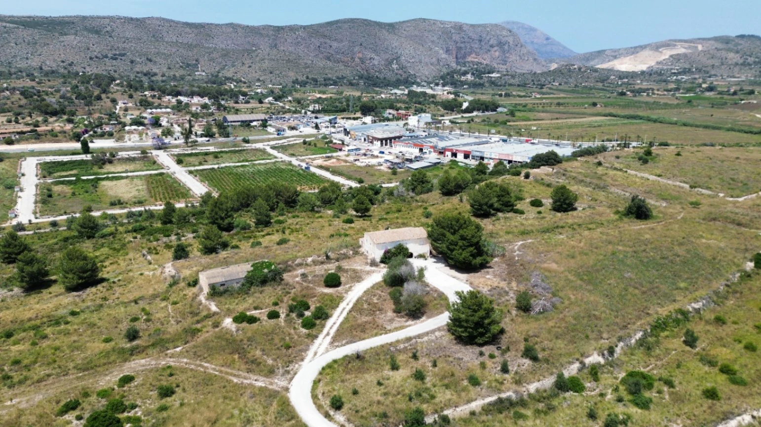 Rustieke Finca met Panoramisch Uitzicht in Teulada – 76.610 m² Grond en Huis om te Renoveren