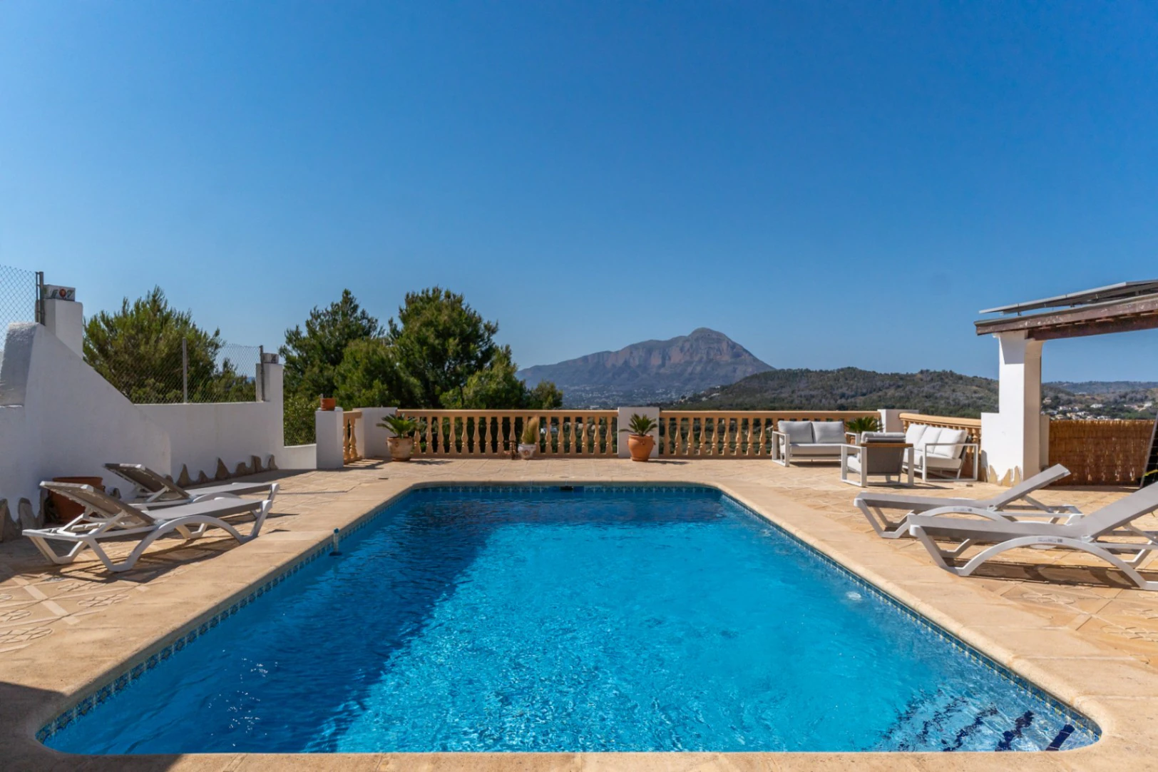 Villa with stunning panoramic views, in Jávea