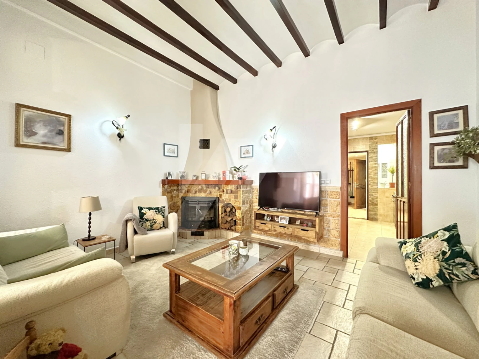 House for sale with character in the historic center of Teulada.