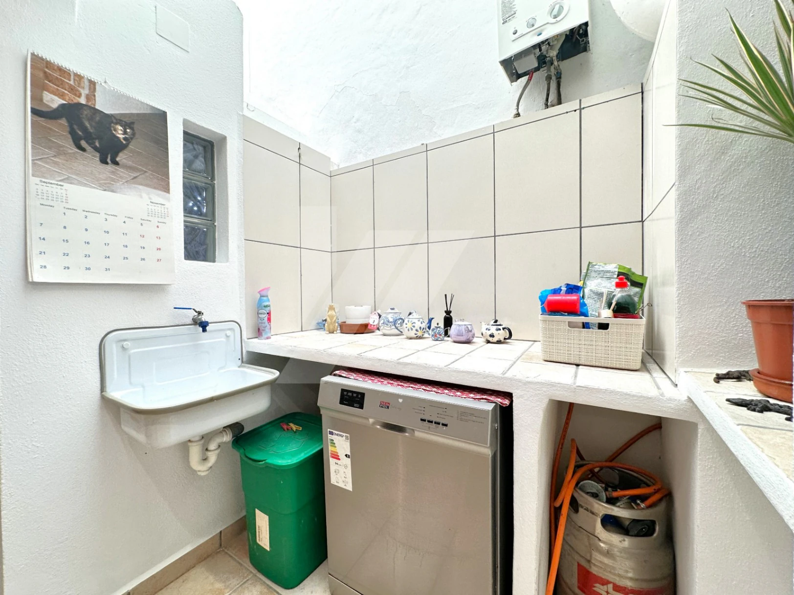 House for sale with character in the historic center of Teulada.