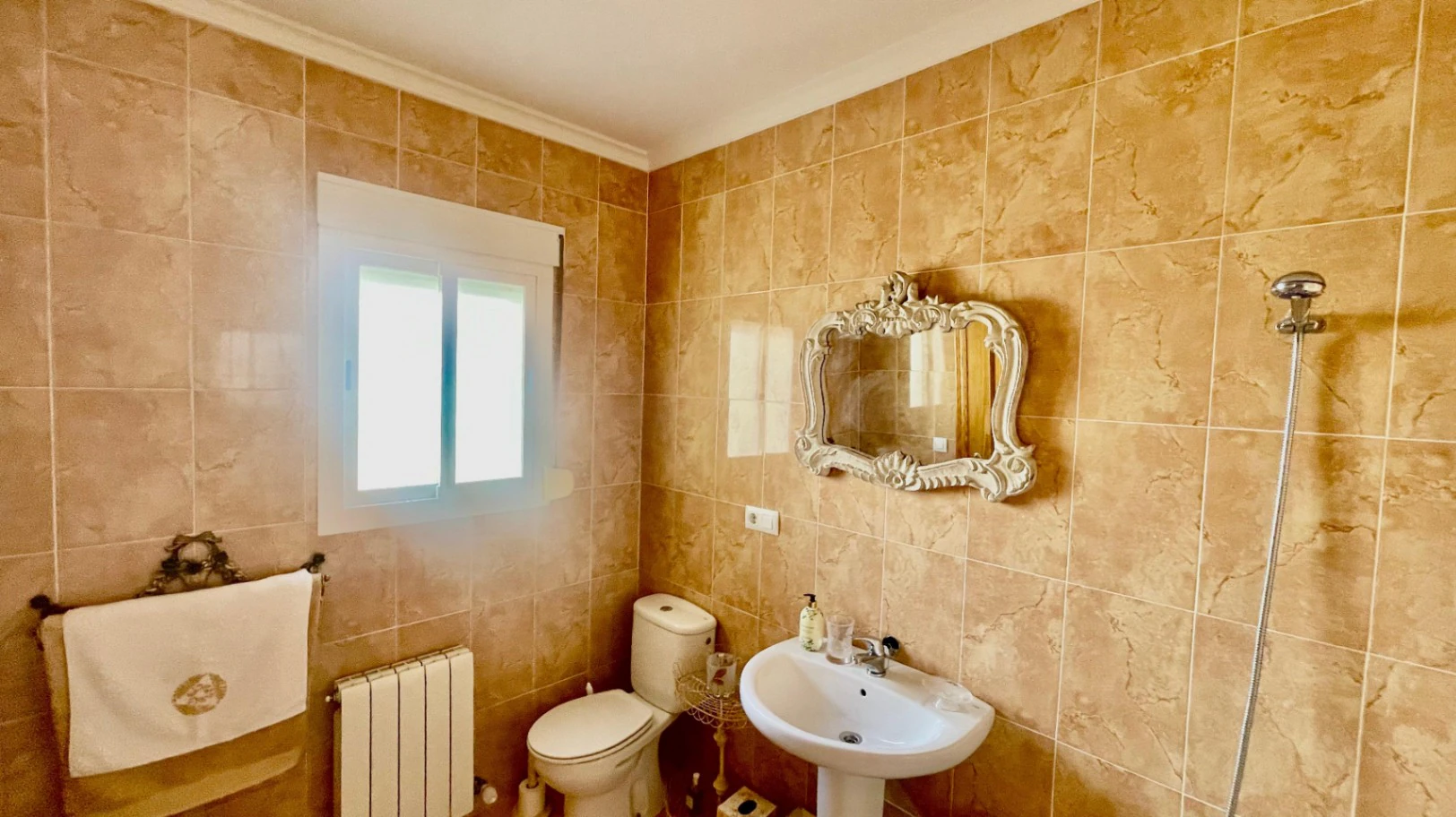 Villa à vendre à Jalon : vue spectaculaire sur la vallée, exposition sud
