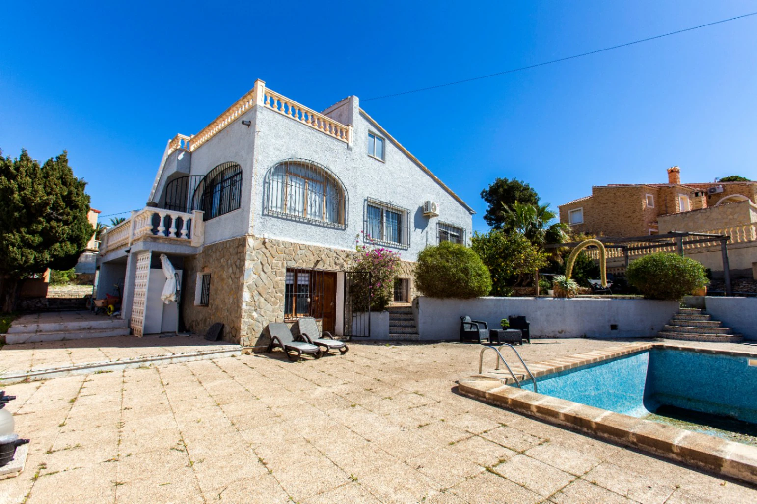 Villa with great potential for sale in Calpe