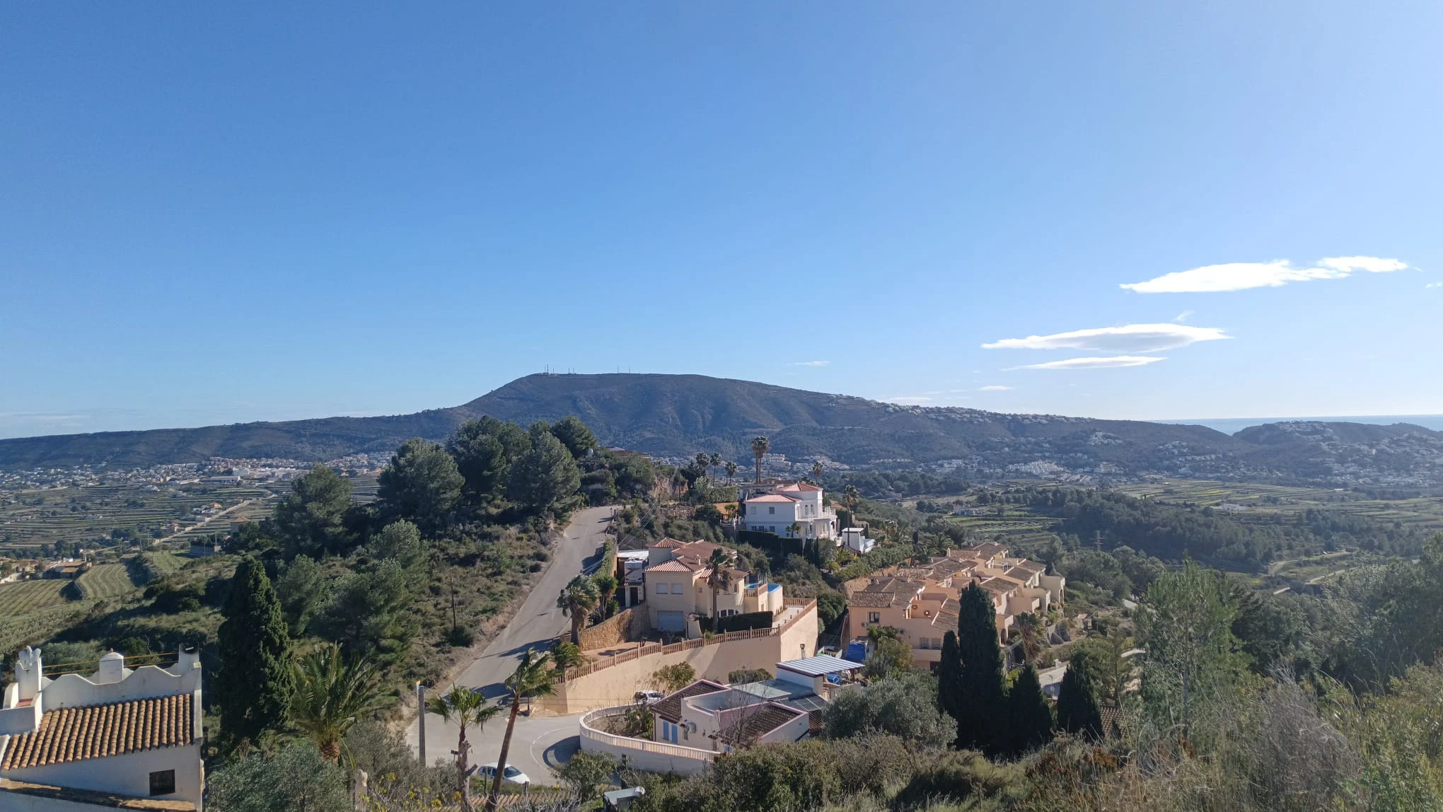 Increíble parcela rústica con vistas panorámicas al mar
