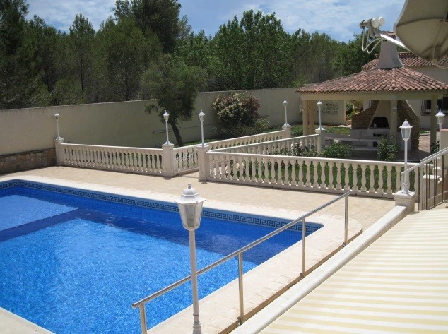 Villa zum verkauf in Albir