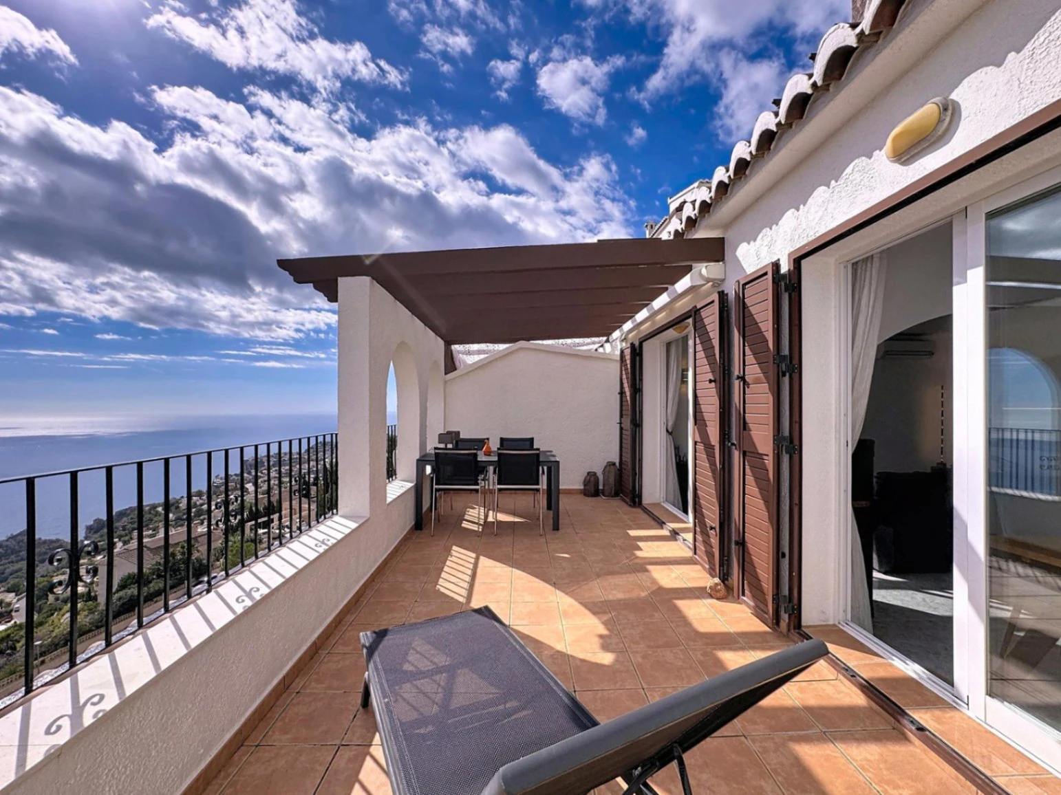 Cumbre del Sol duplex apartment with sea views