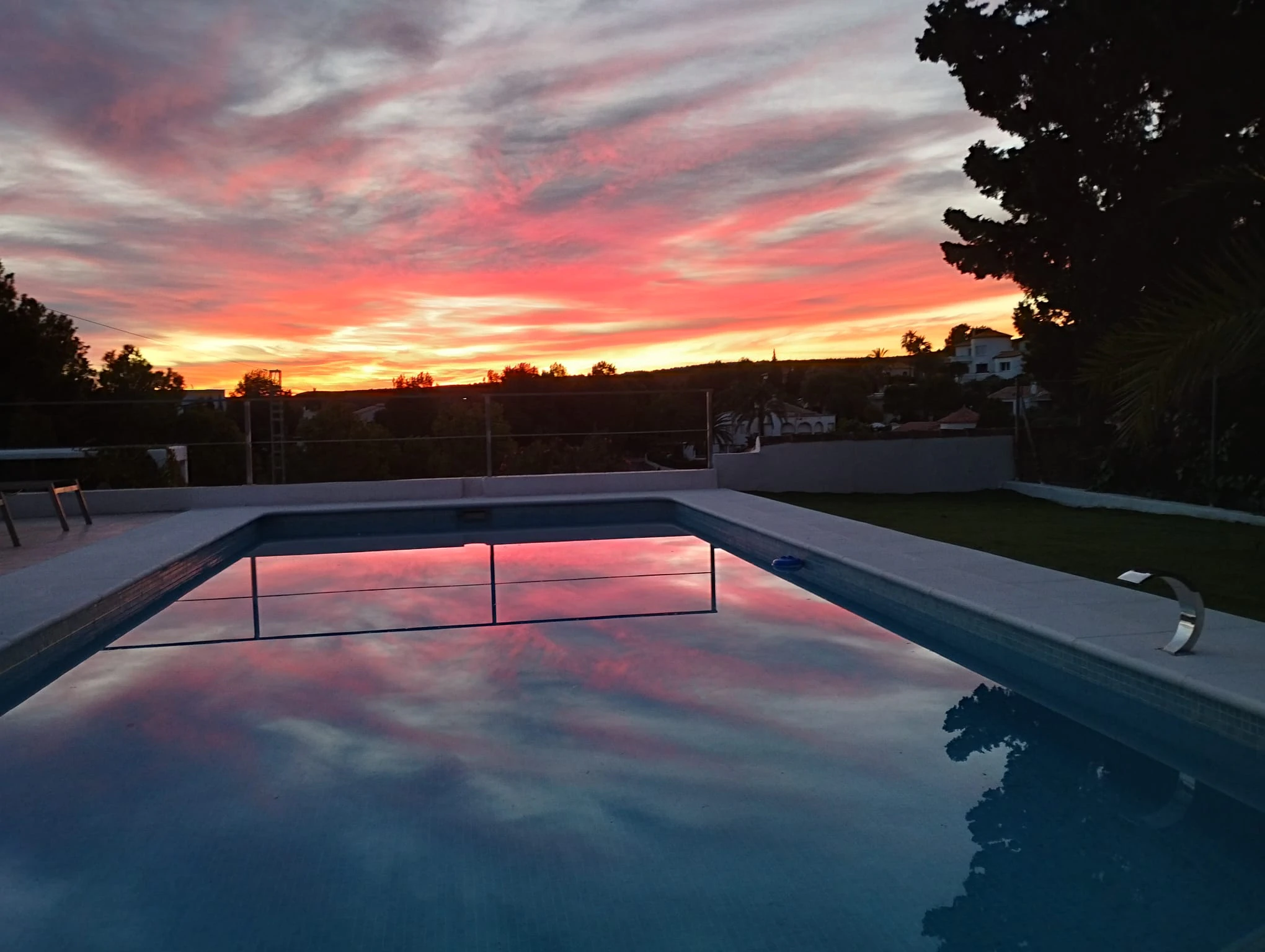 VILLA WITH OPEN VIEWS IN DÉNIA