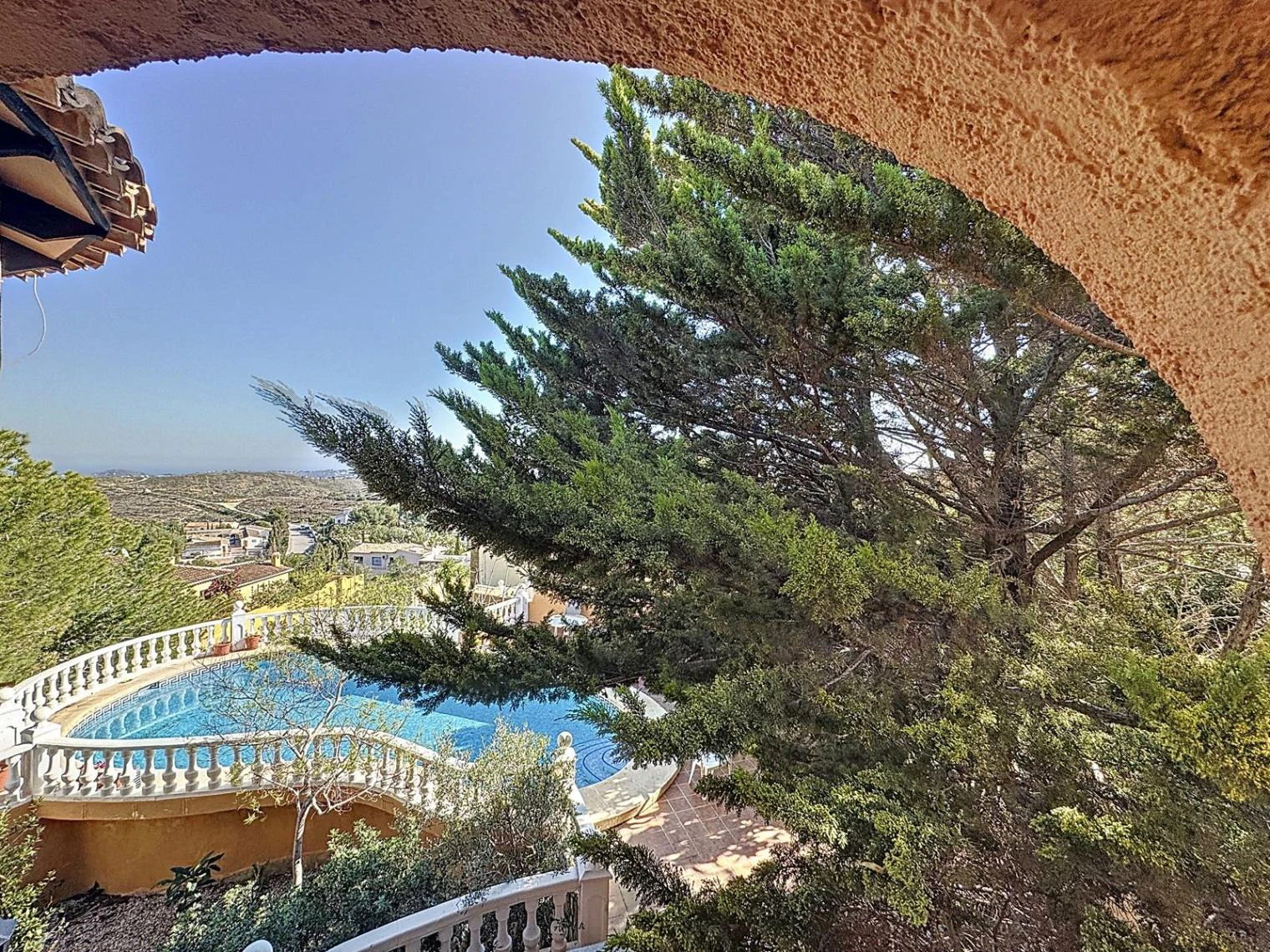 Cumbre del Sol villa with private pool and sea views