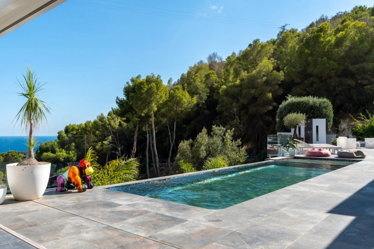 Impactante villa con vistas panorámicas al mar cerca de moraira